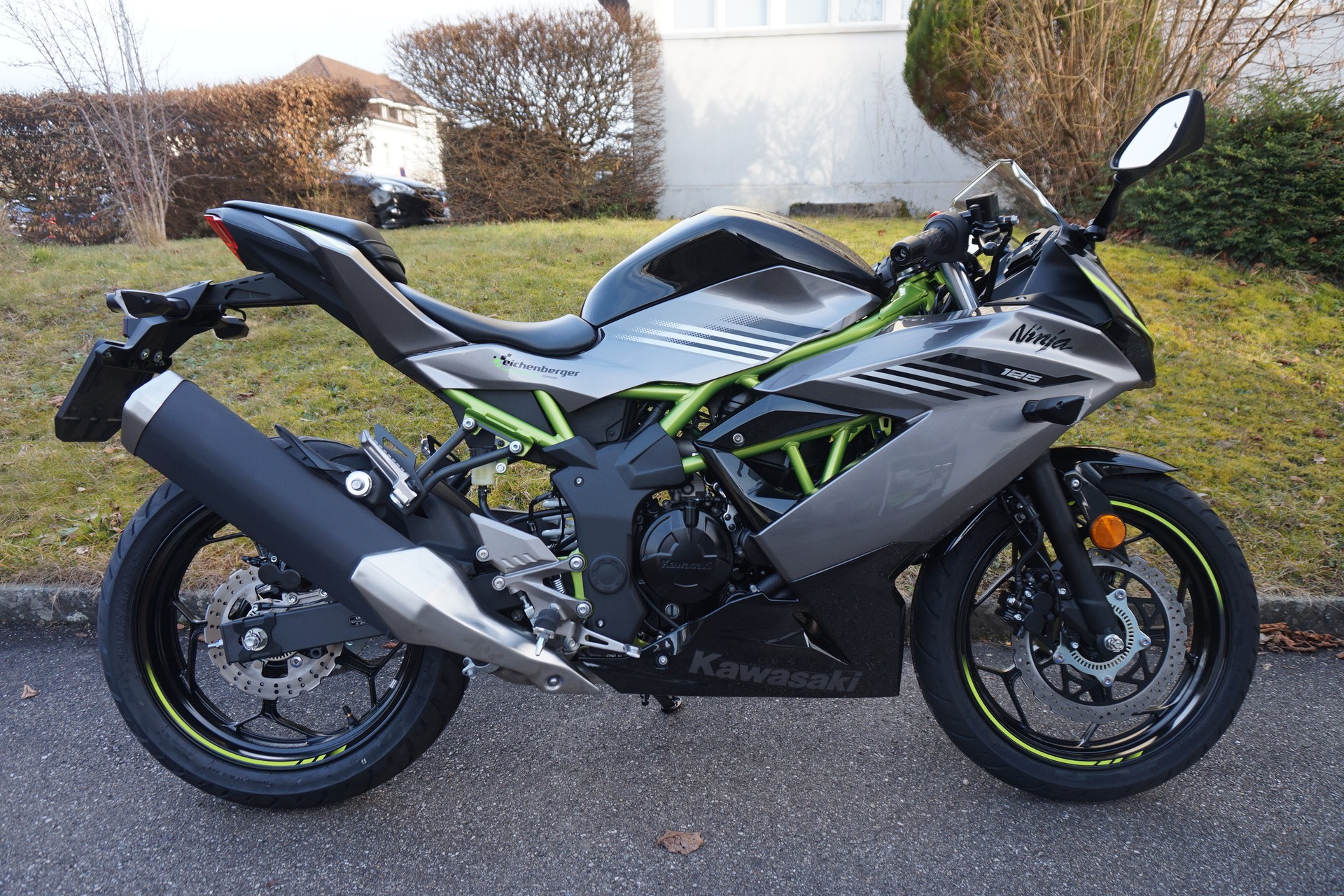 KAWASAKI Ninja 125 ABS MY26-image-3