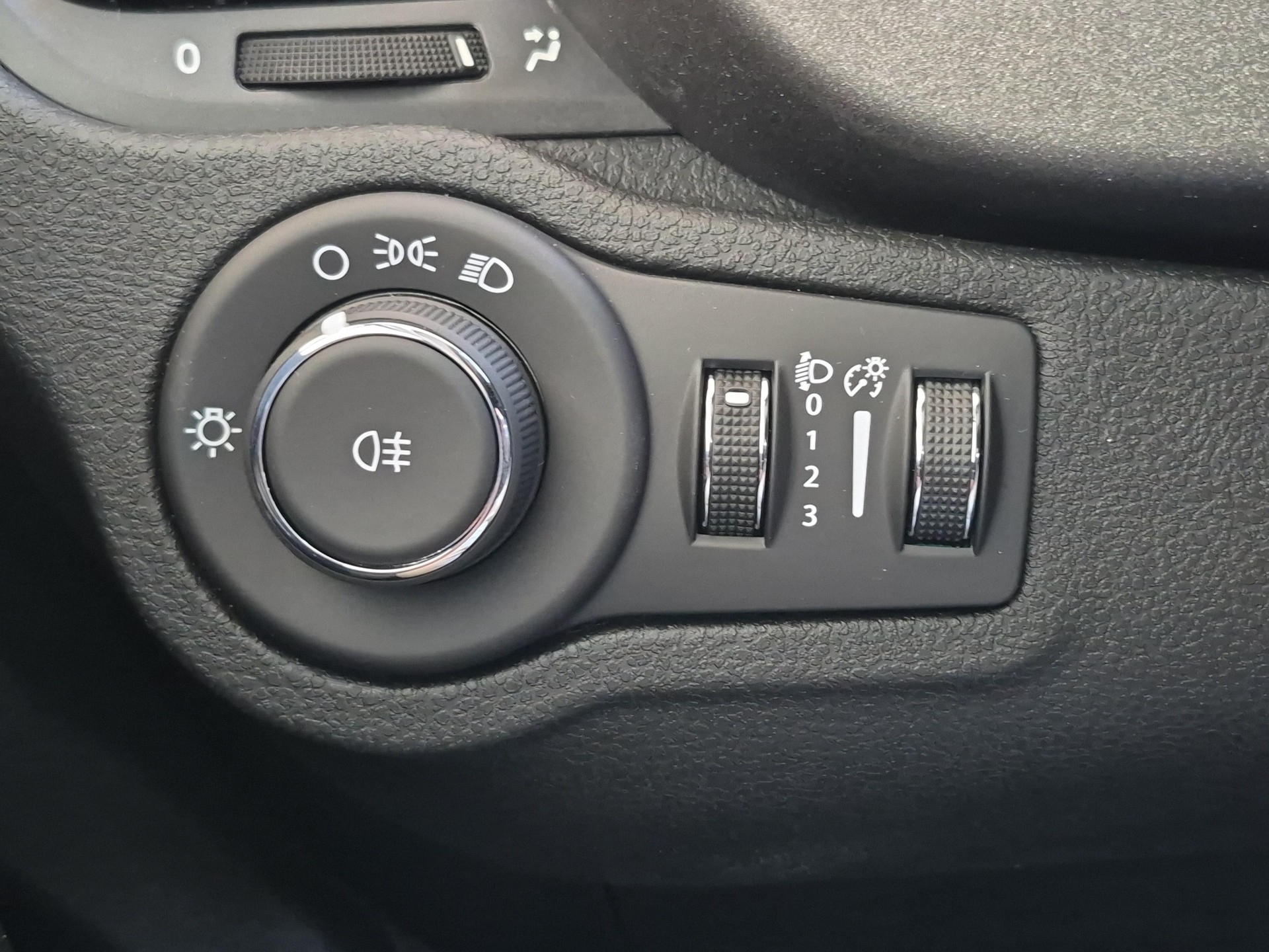 FIAT 500 X 1.5 Hybrid-image-15