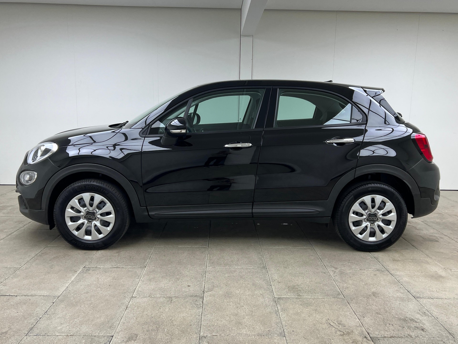 FIAT 500 X 1.5 Hybrid Dolcevita / Jetzt mit attraktivem 1.99% Leasing-showroom-element-2
