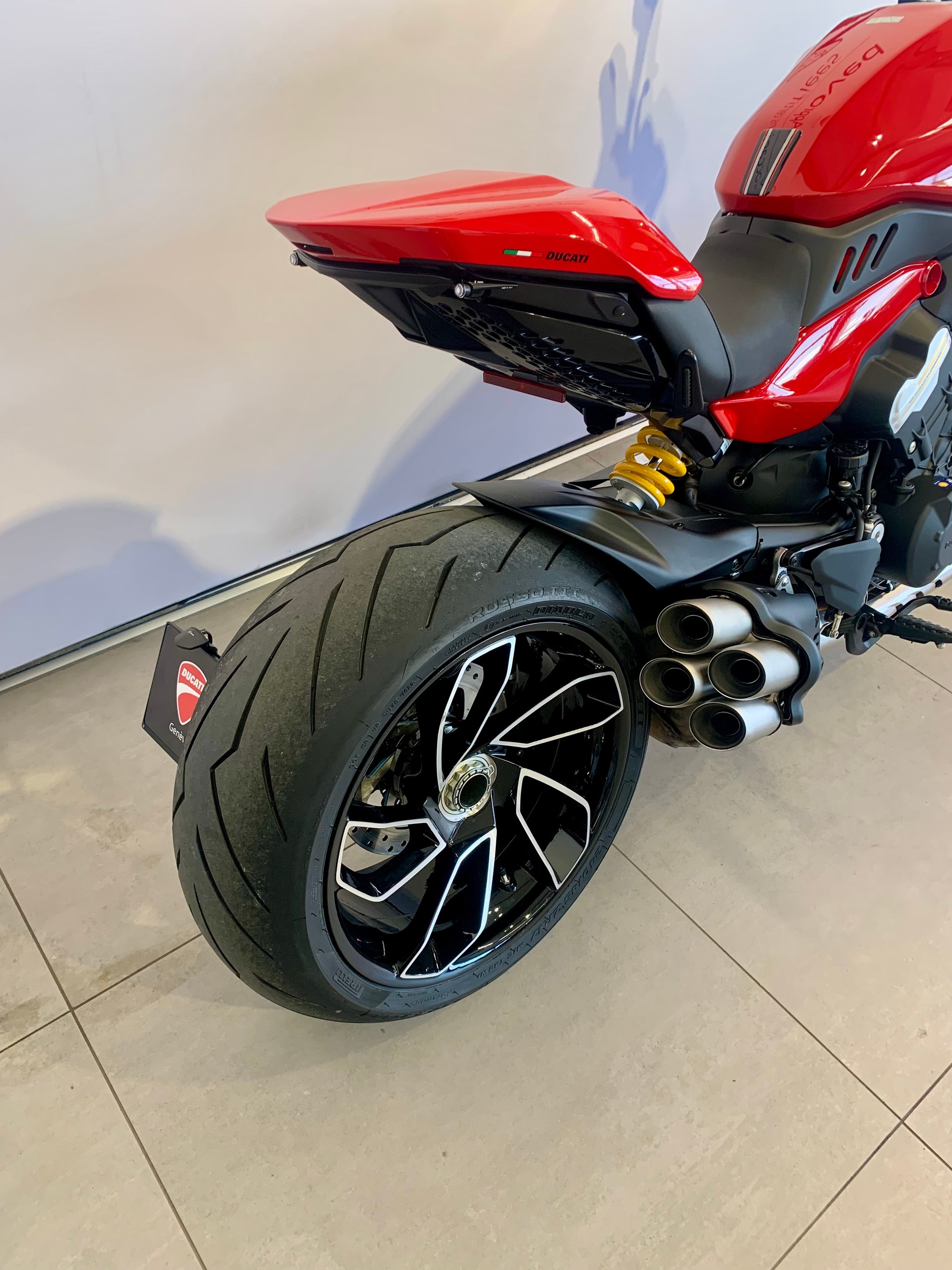 DUCATI Diavel V4-image-8