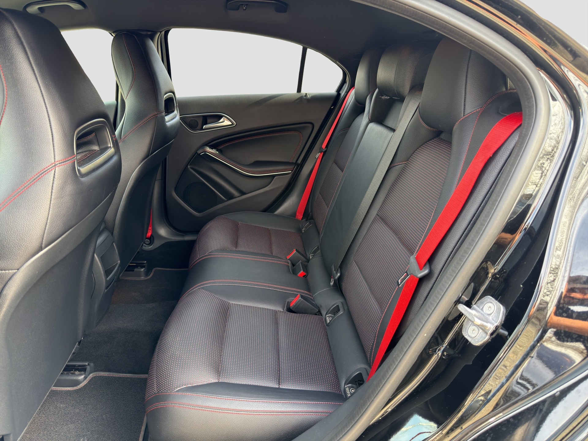 MERCEDES-BENZ A 250 Sport 7G-DCT-image-9