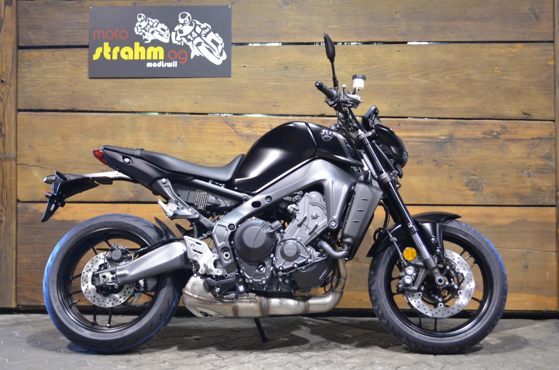 YAMAHA MT-09 ABS-image-1