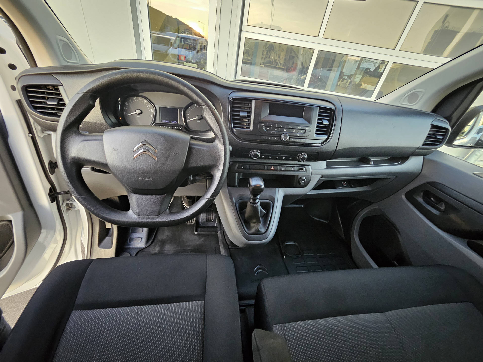 CITROEN Jumpy Kaw. M 1.5 BlueHDi 120 Swiss Edition S/S * 6- Plätzer * Klima * Tempomat * AHK *-image-8
