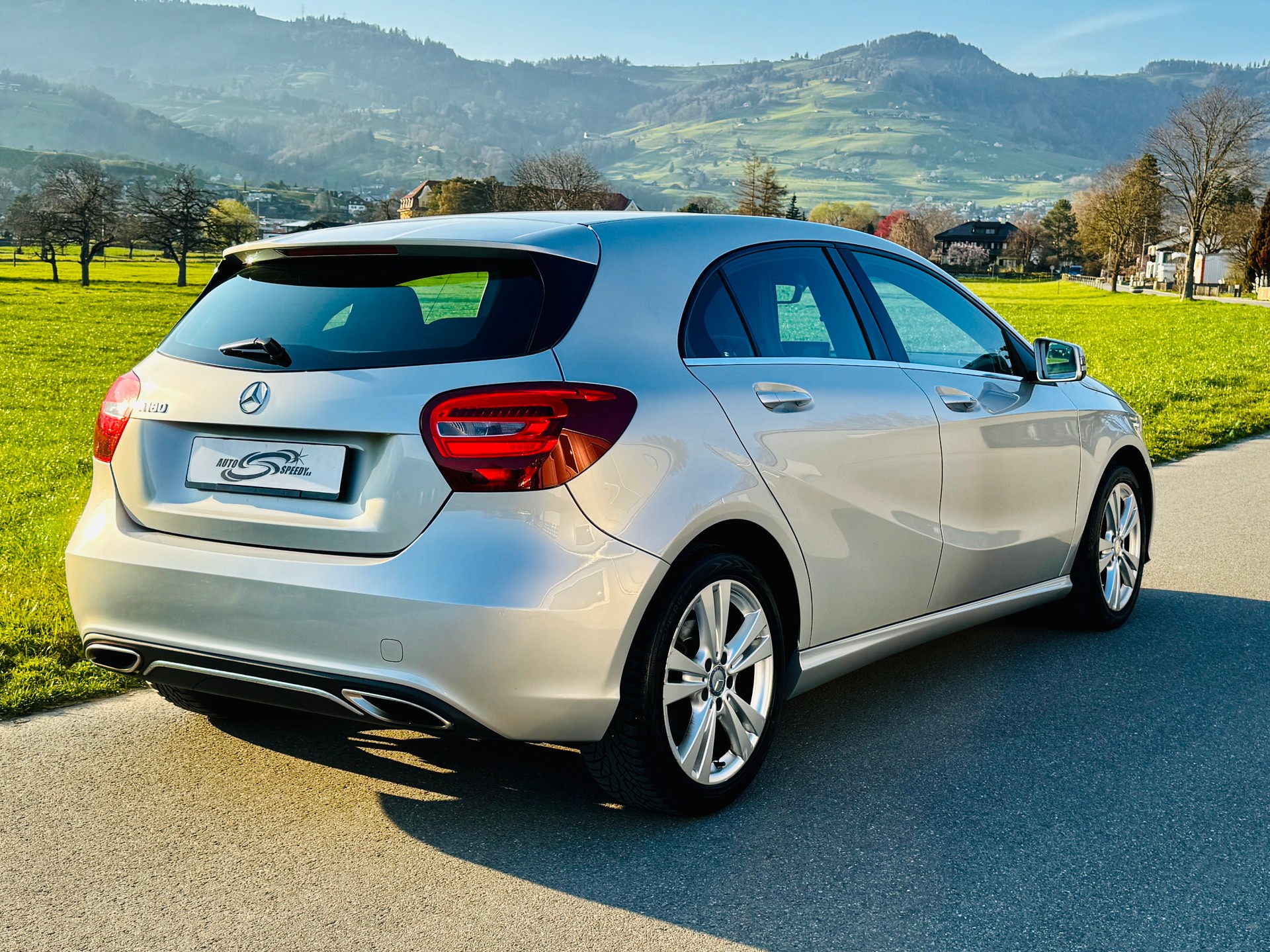MERCEDES-BENZ A 180 Urban-image-7