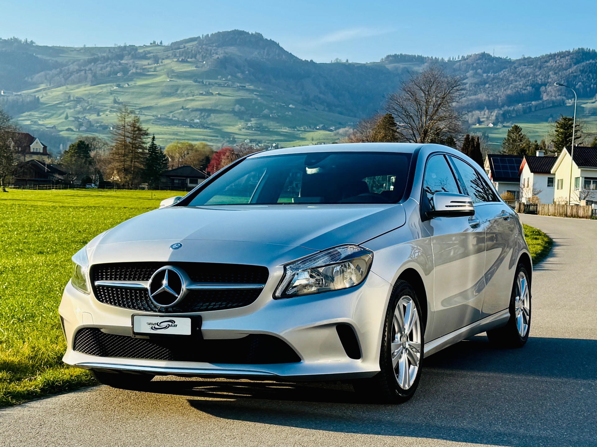 MERCEDES-BENZ A 180 Urban-image-4