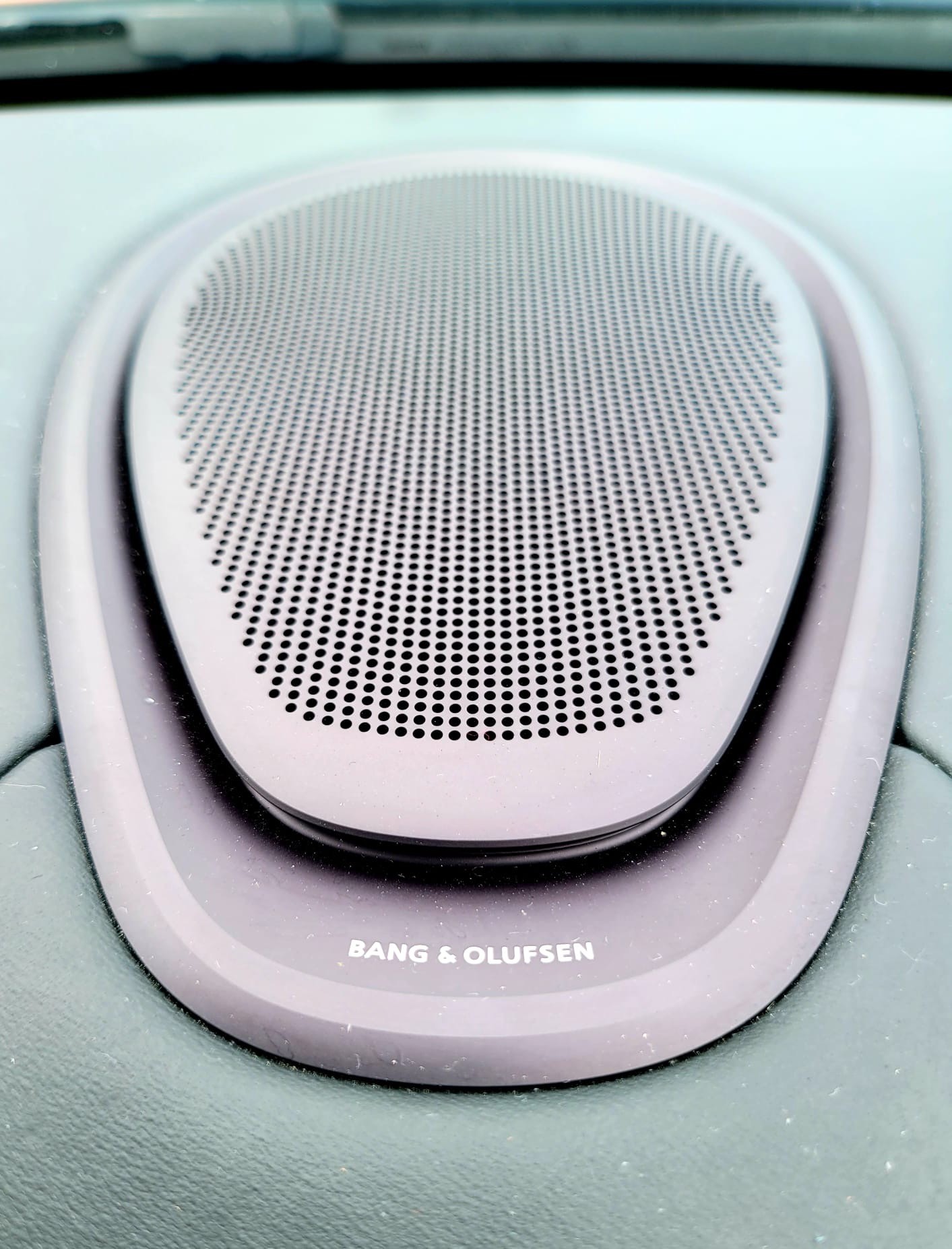 ASTON MARTIN DB11 V8 Volante Touchtronic 3-image-7