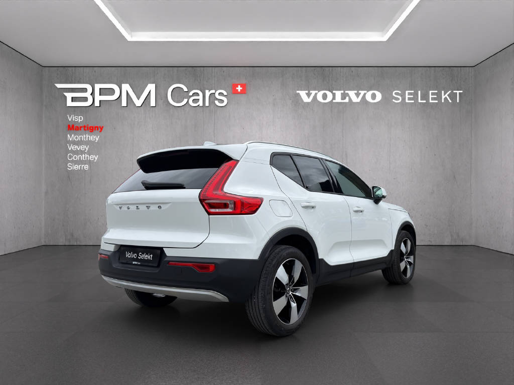 VOLVO XC40 1.5 T2 Momentum-showroom-element-3