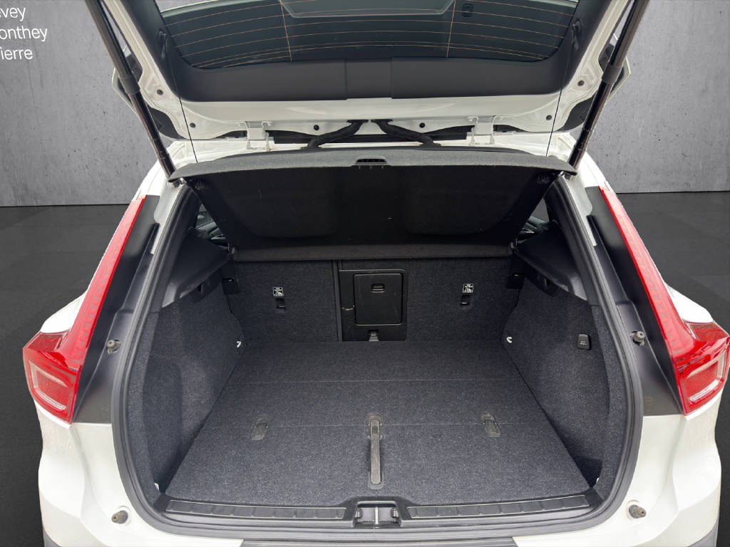 VOLVO XC40 1.5 T2 Momentum-image-15