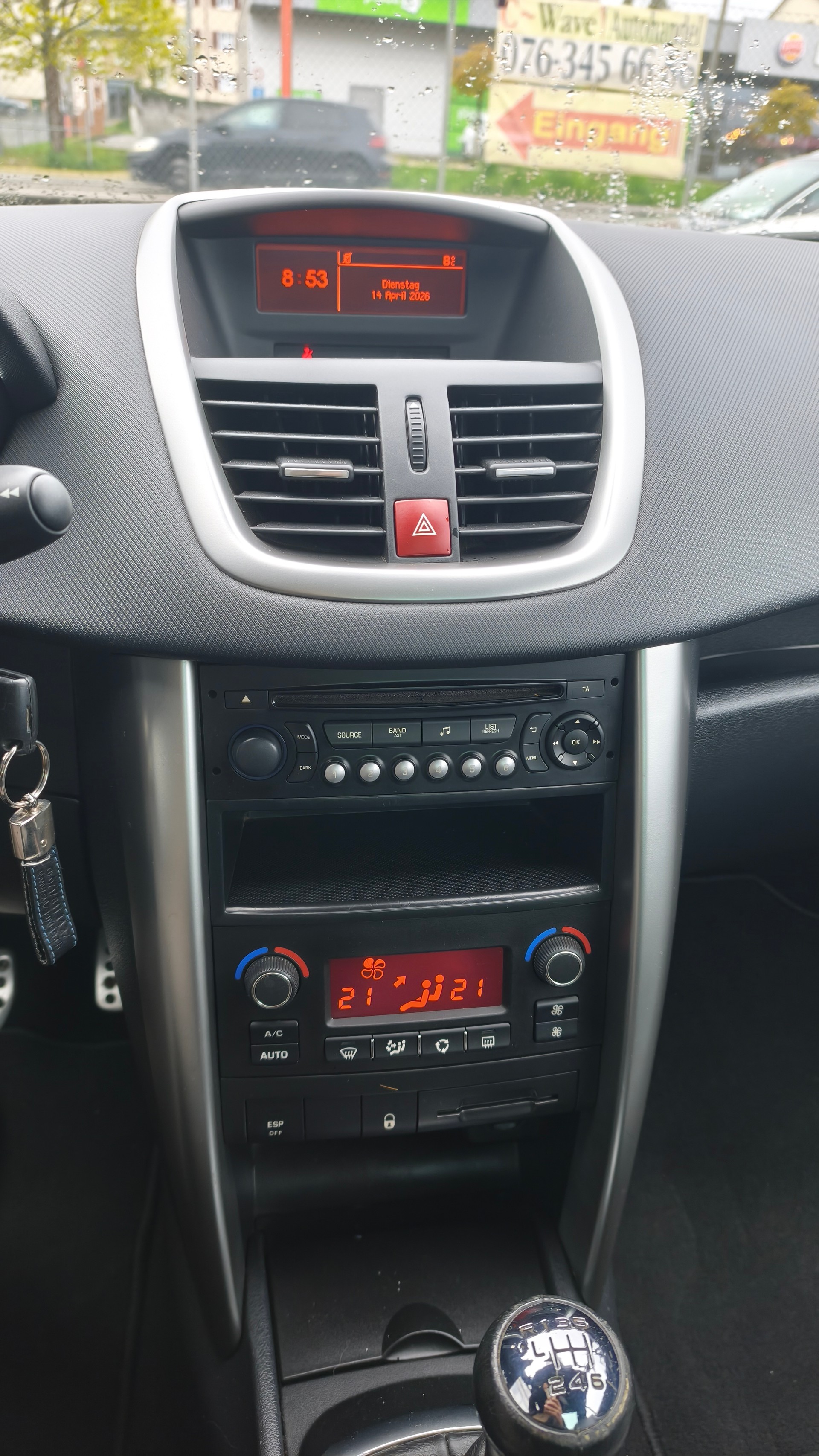 PEUGEOT 207 CC 1.6 16V Turbo Allure-image-24
