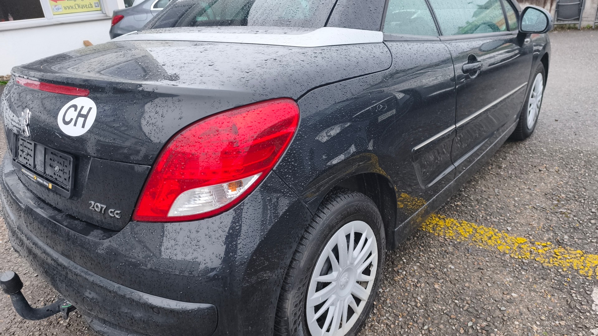 PEUGEOT 207 CC 1.6 16V Turbo Allure-image-17
