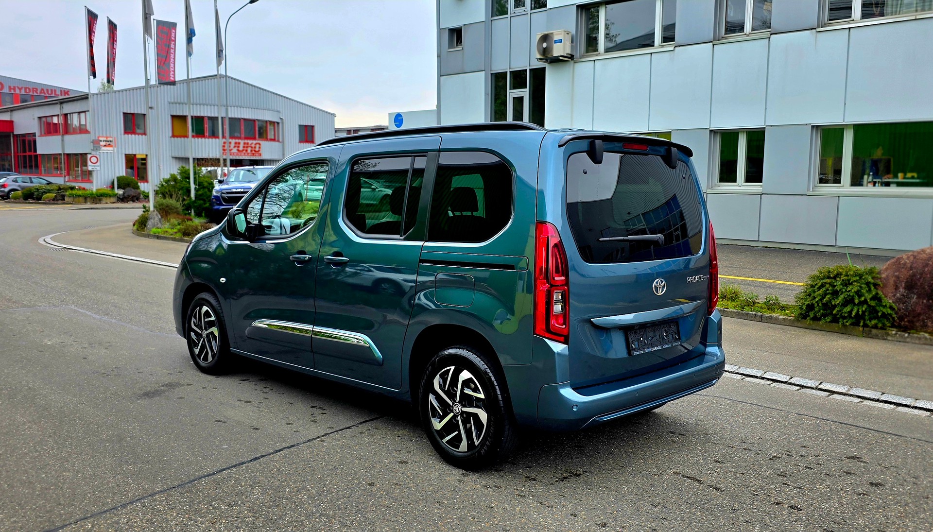 TOYOTA Proace City Verso 1.5D Team L1-image-6