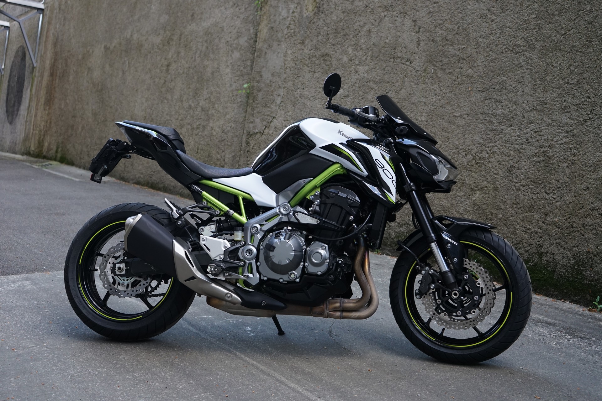 KAWASAKI Z 900-image-0