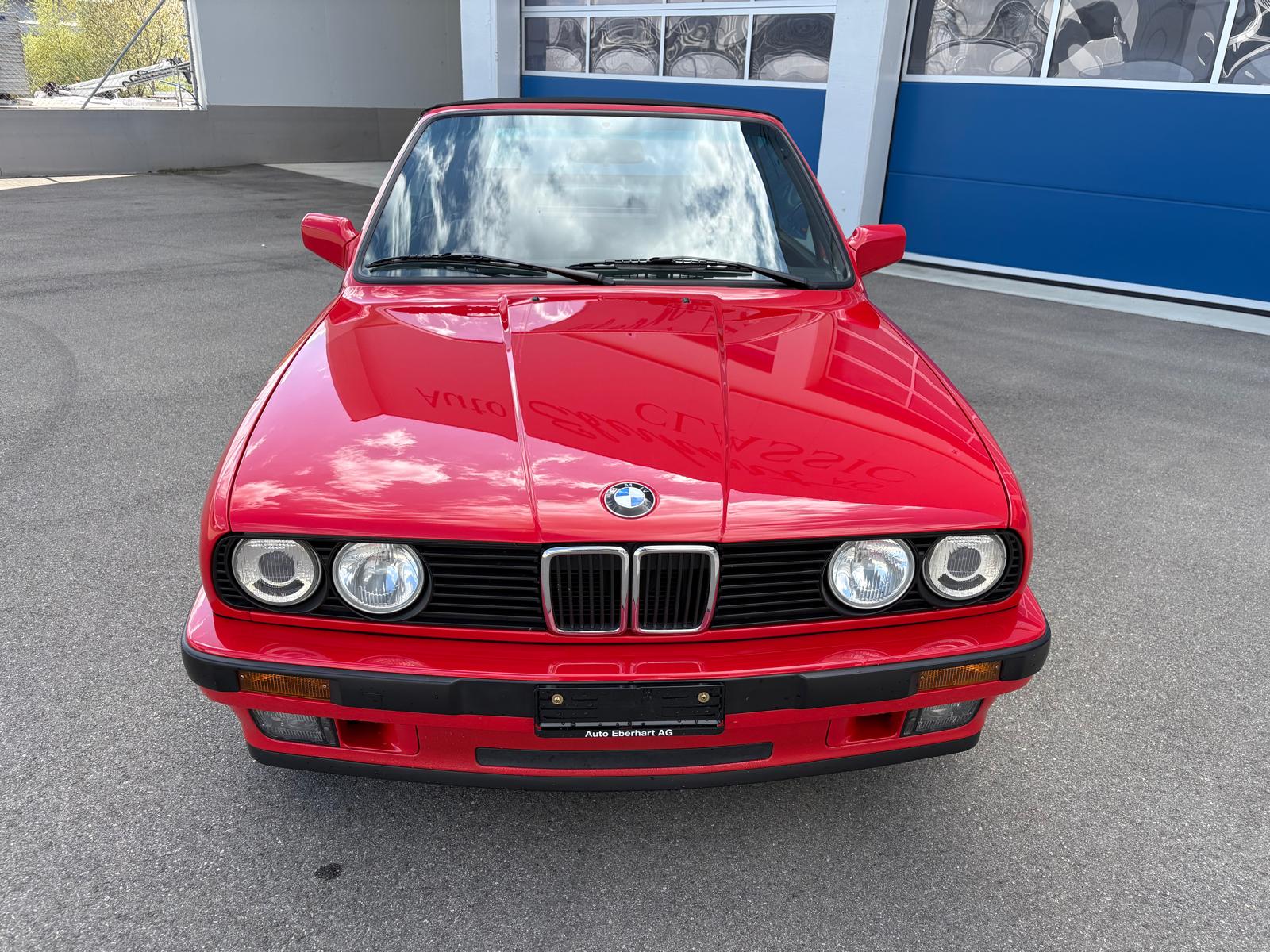 BMW 318i Cabrio-image-4