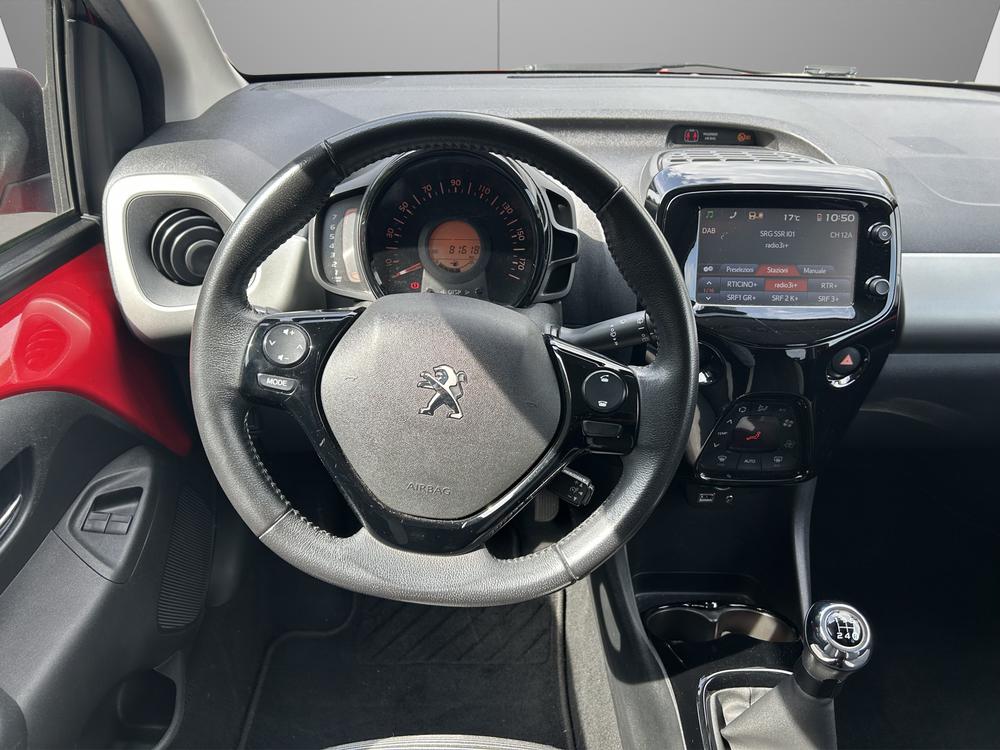 PEUGEOT 108 1.2 VTi Allure Top-image-11