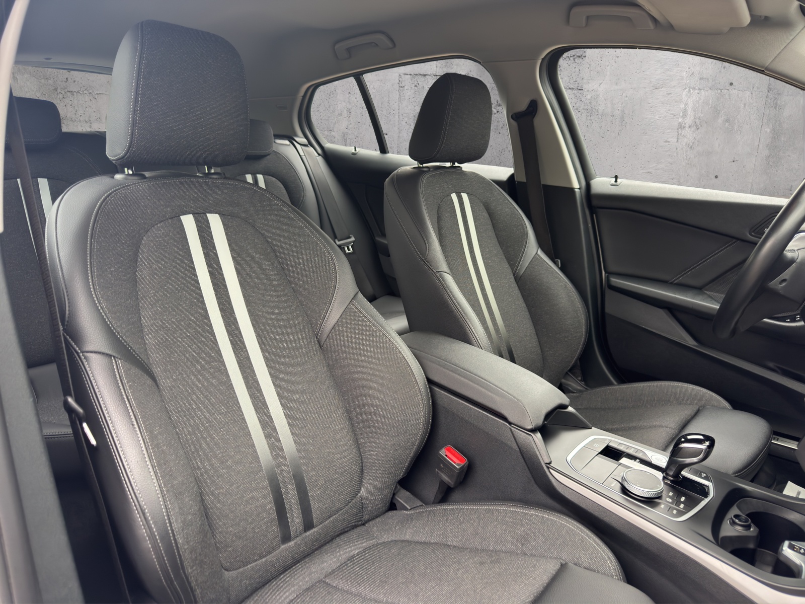 BMW 120i Steptronic-image-12