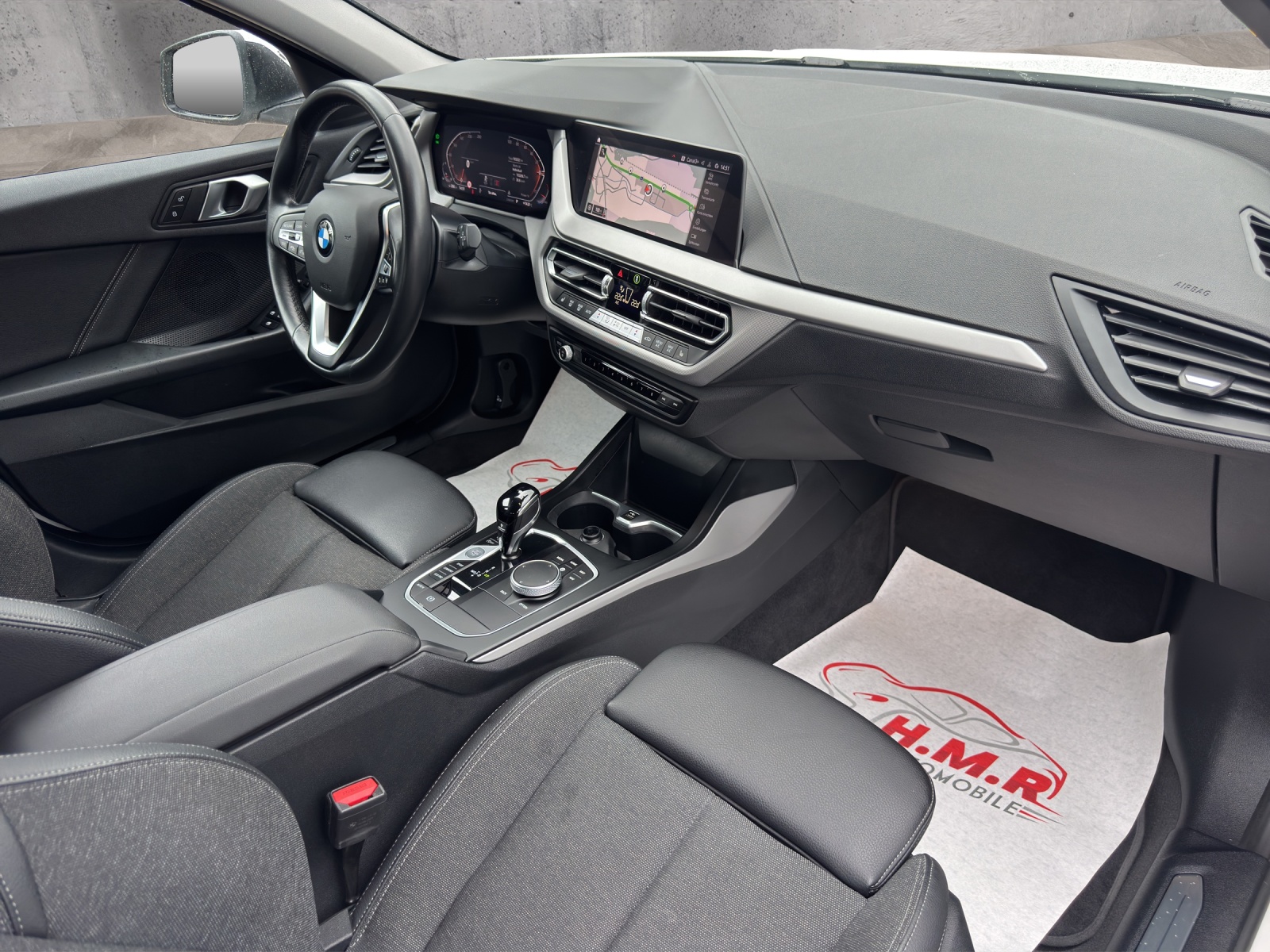BMW 120i Steptronic-image-10