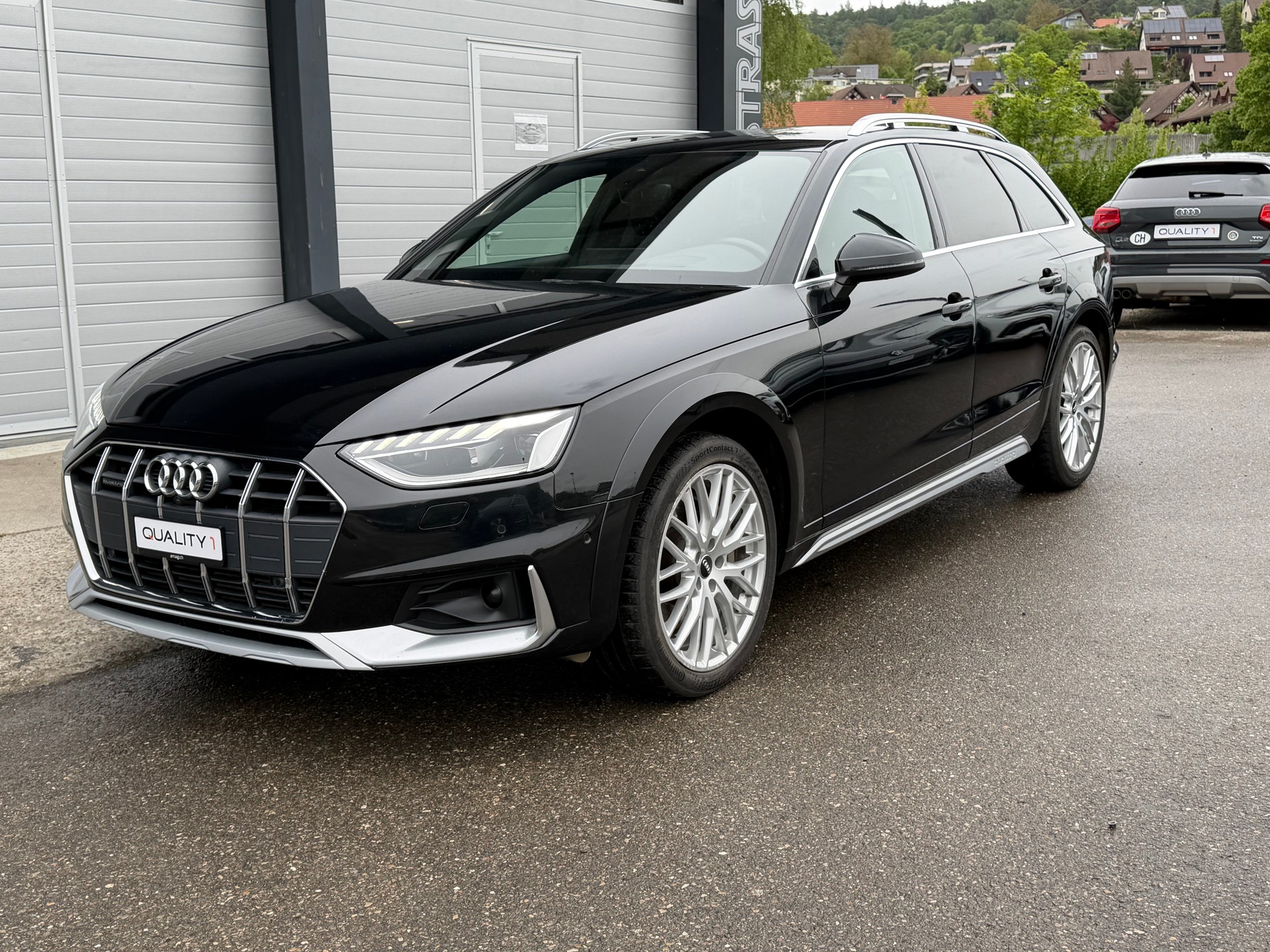 AUDI A4 allroad 45 TDI quattro tiptronic 231PS.