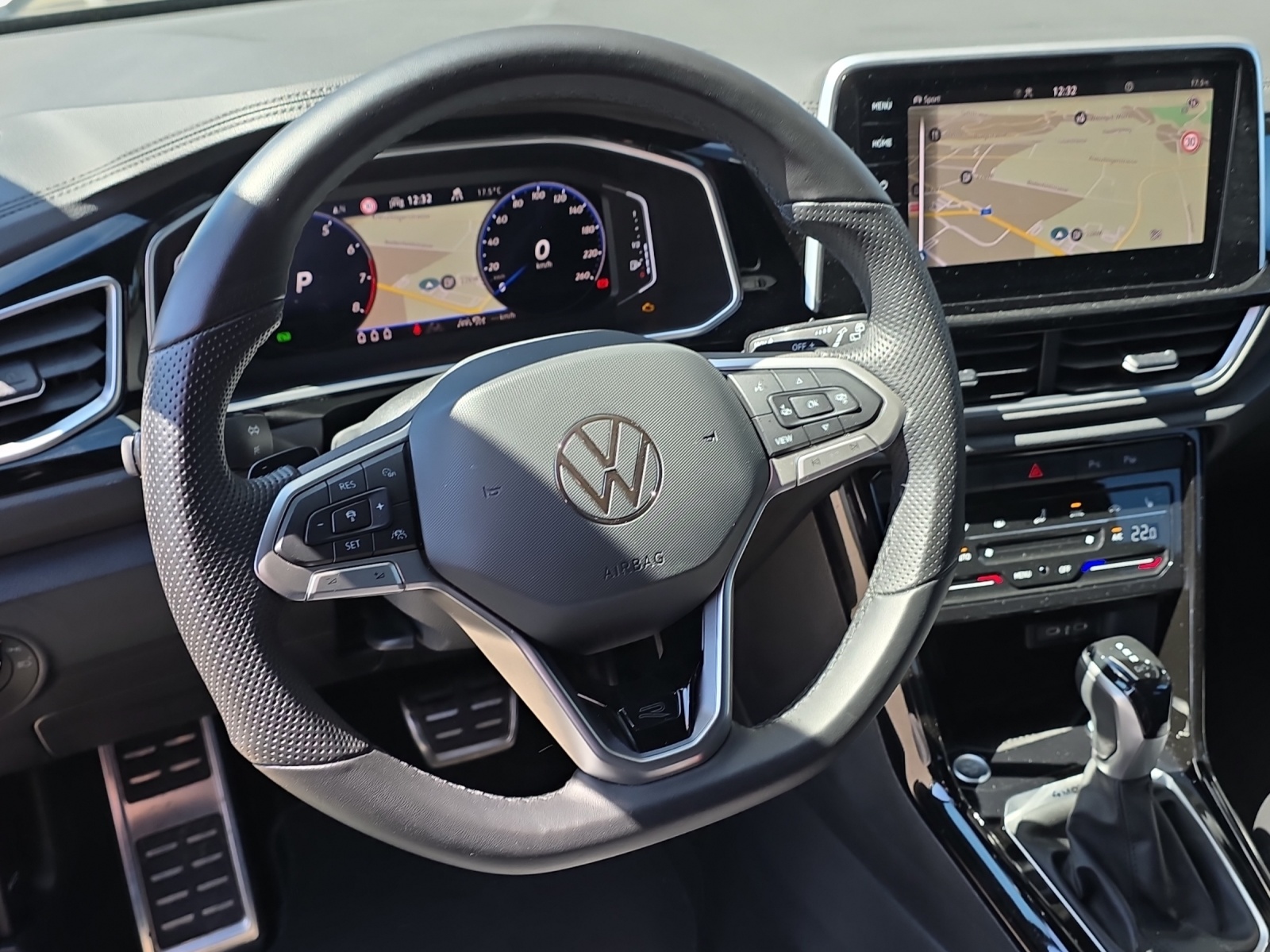 VW T-Roc 2.0 TSI R-Line DSG 4Motion-image-9