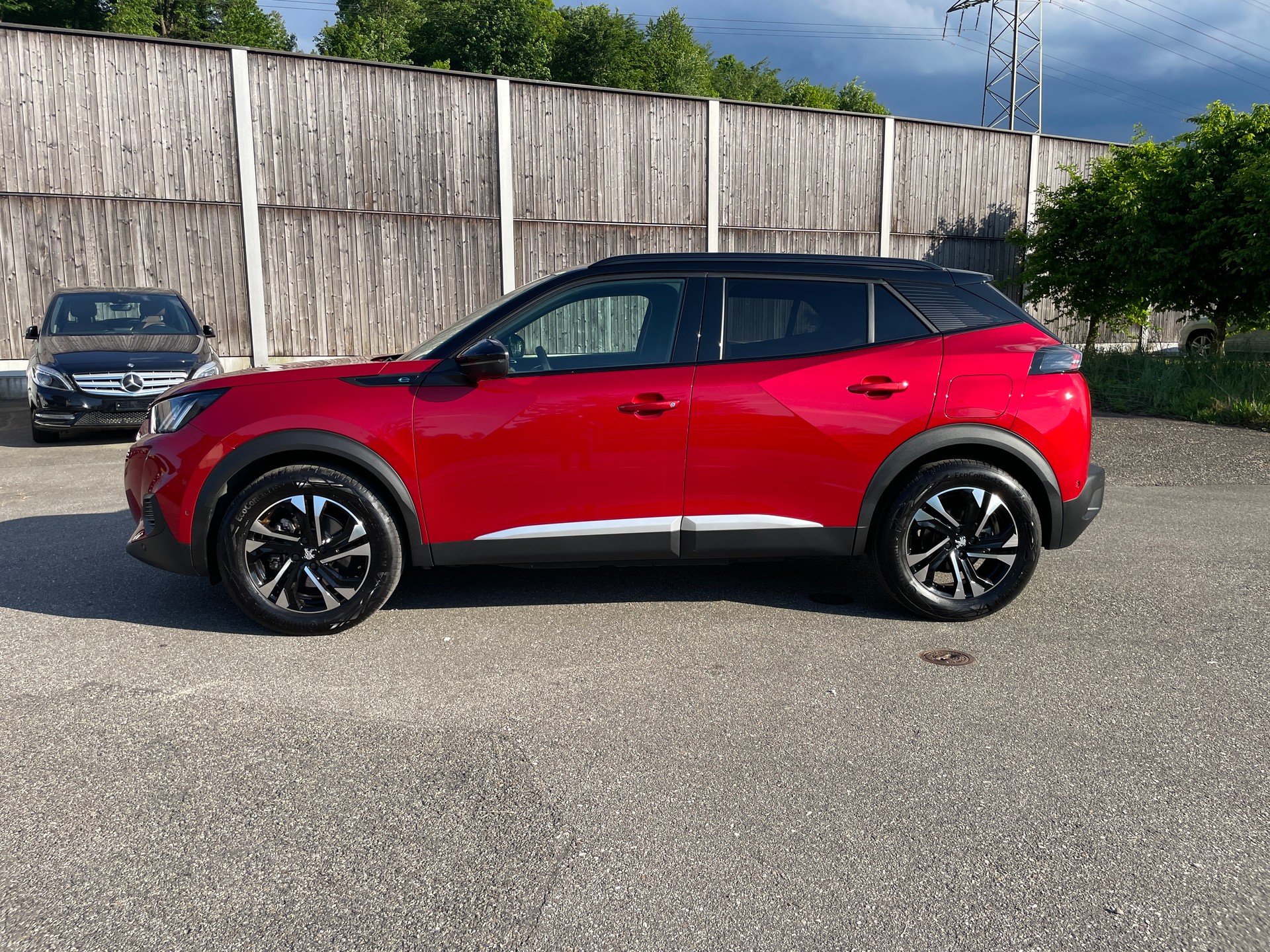 PEUGEOT 2008 e GT Pack-showroom-element-2