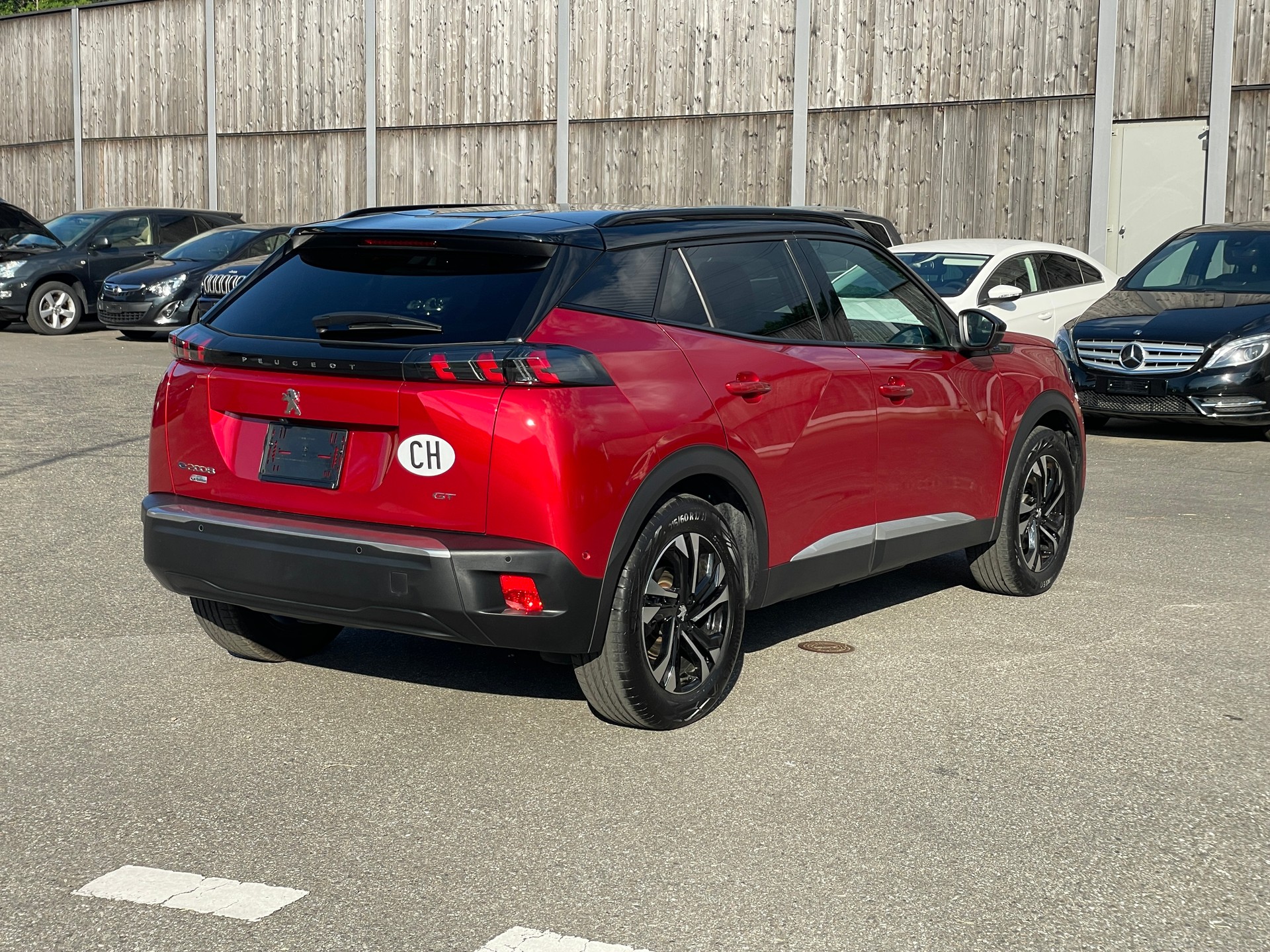 PEUGEOT 2008 e GT Pack-image-4