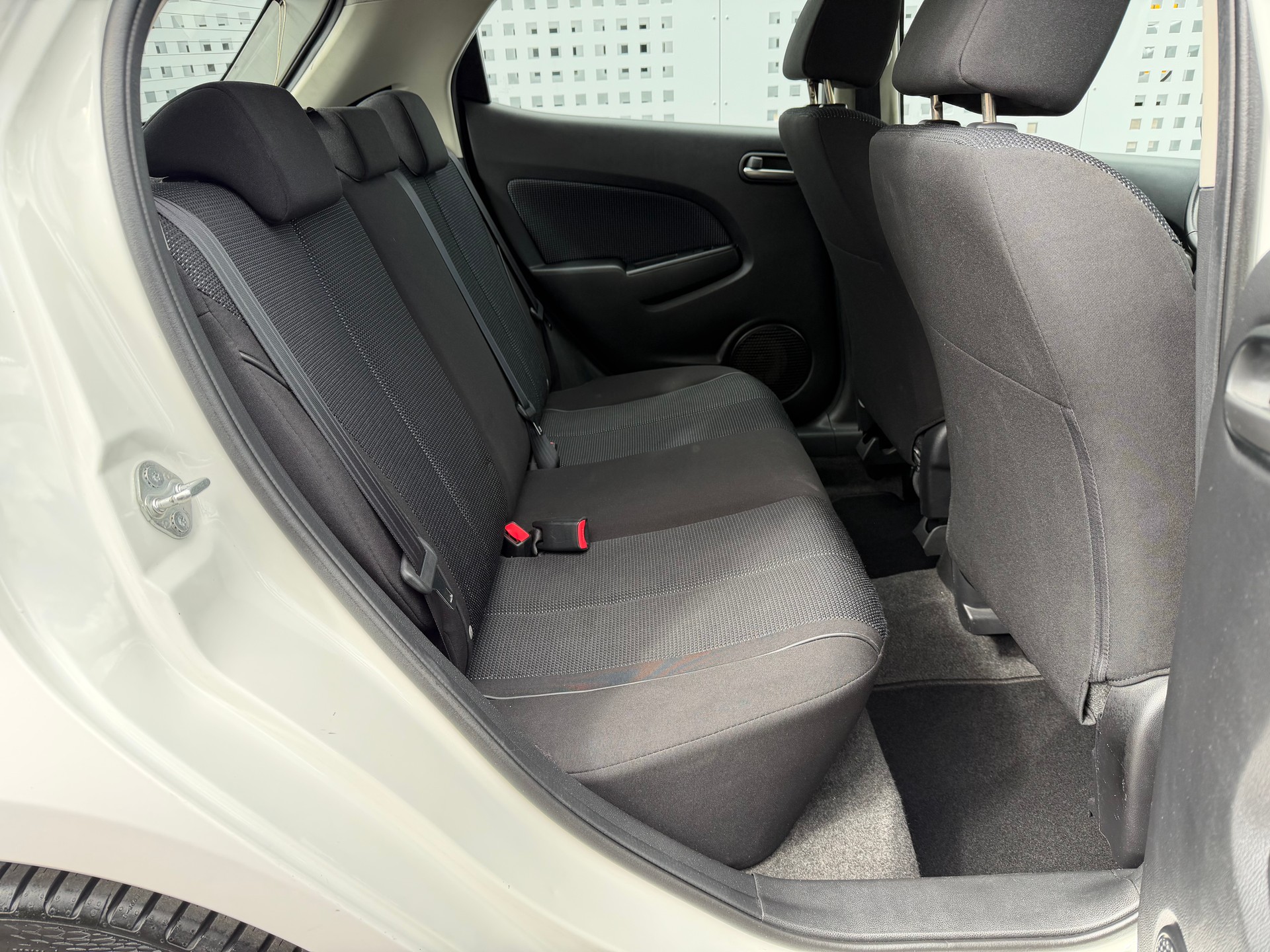 MAZDA 2 1.5i 16V Sport-image-28