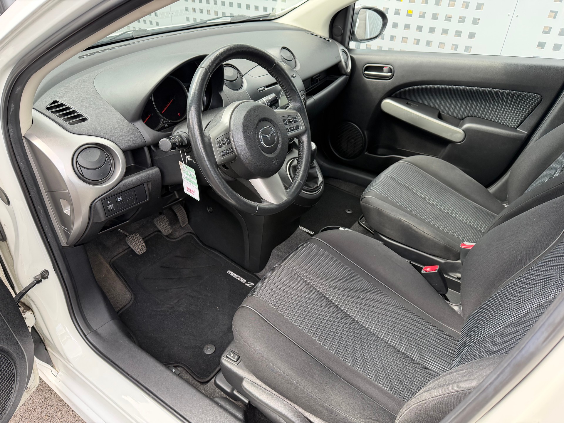 MAZDA 2 1.5i 16V Sport-image-14