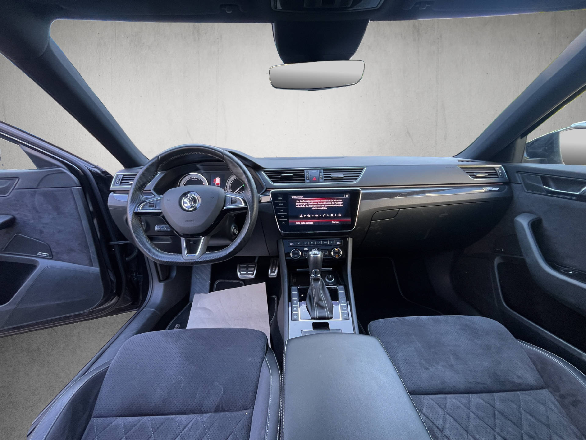 SKODA Superb Combi 2.0 TSI 280 SportLine+ 4x4 DSG-image-14