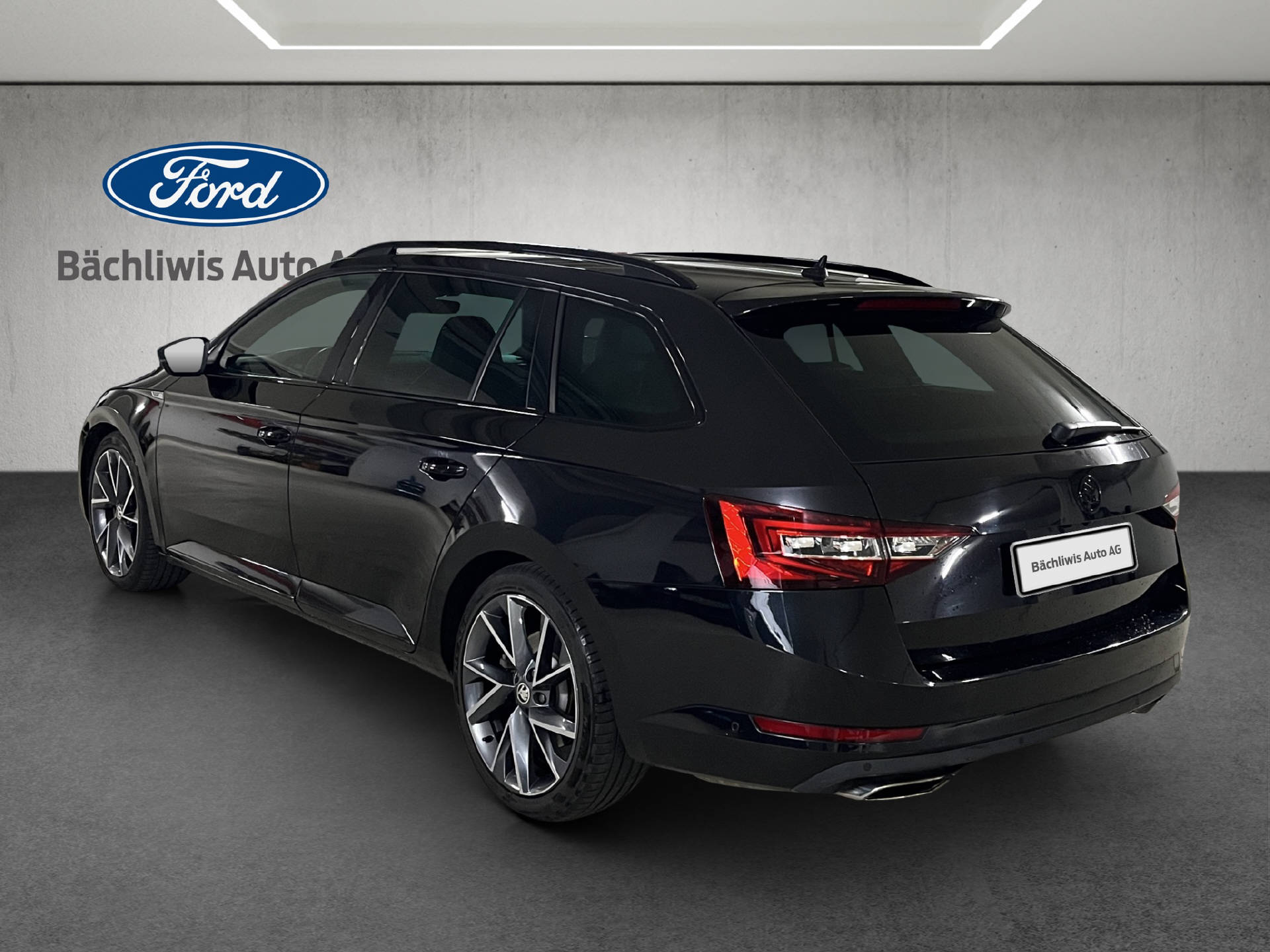 SKODA Superb Combi 2.0 TSI 280 SportLine+ 4x4 DSG-showroom-element-2