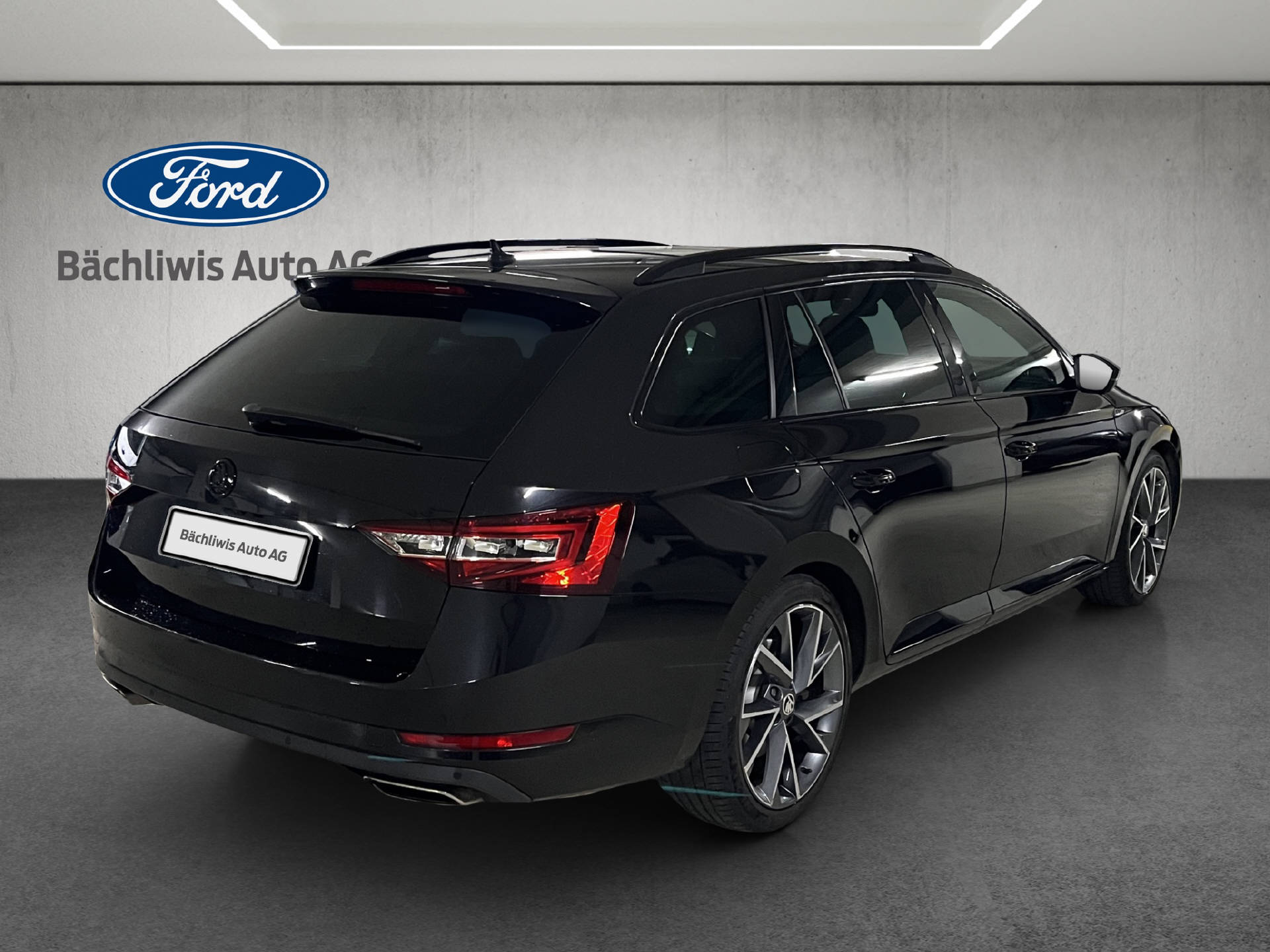SKODA Superb Combi 2.0 TSI 280 SportLine+ 4x4 DSG-image-4