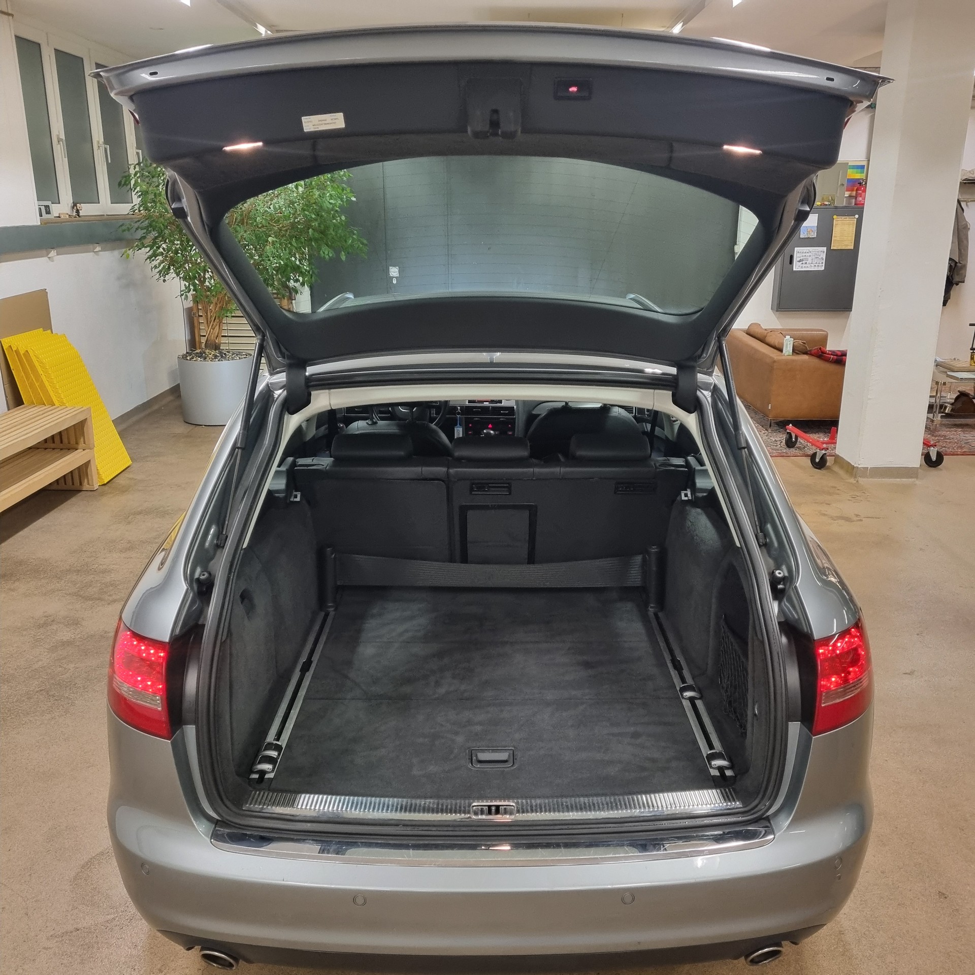 AUDI A6 Avant 3.0 V6 TDI quattro tiptronic-image-11