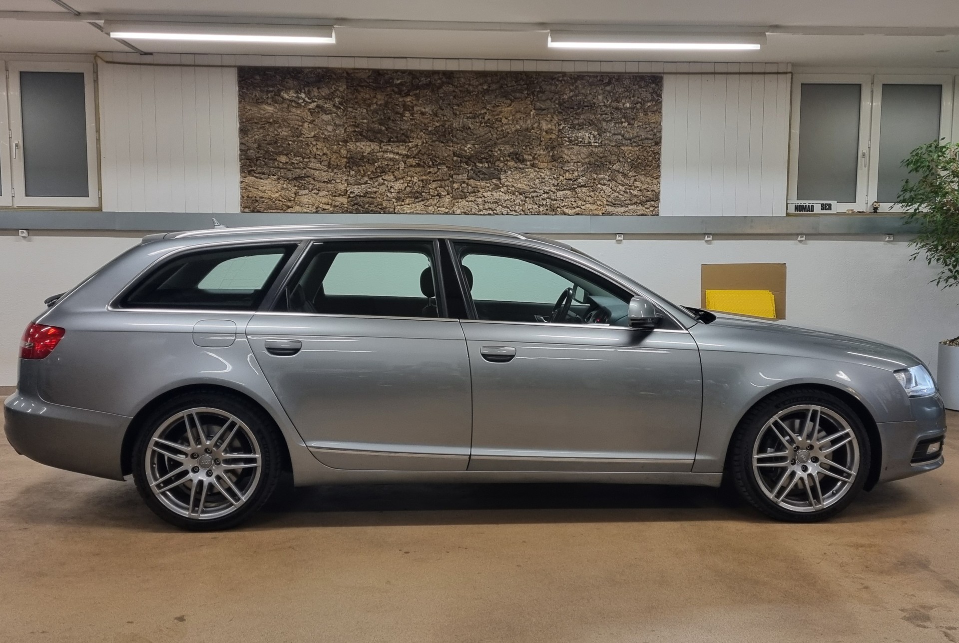 AUDI A6 Avant 3.0 V6 TDI quattro tiptronic-showroom-element-3