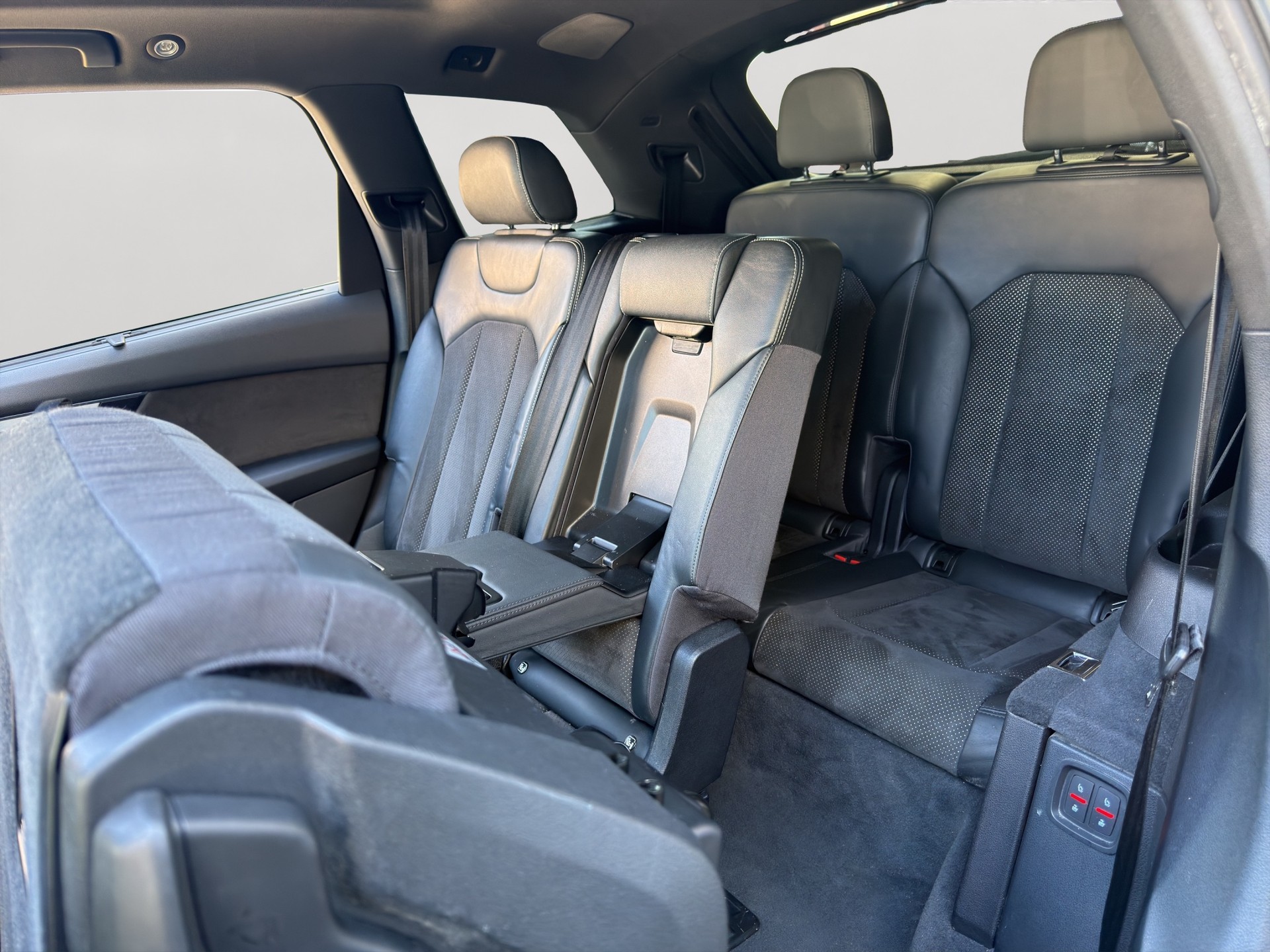 AUDI Q7 3.0 TDI S-Line Quattro tiptronic-image-3