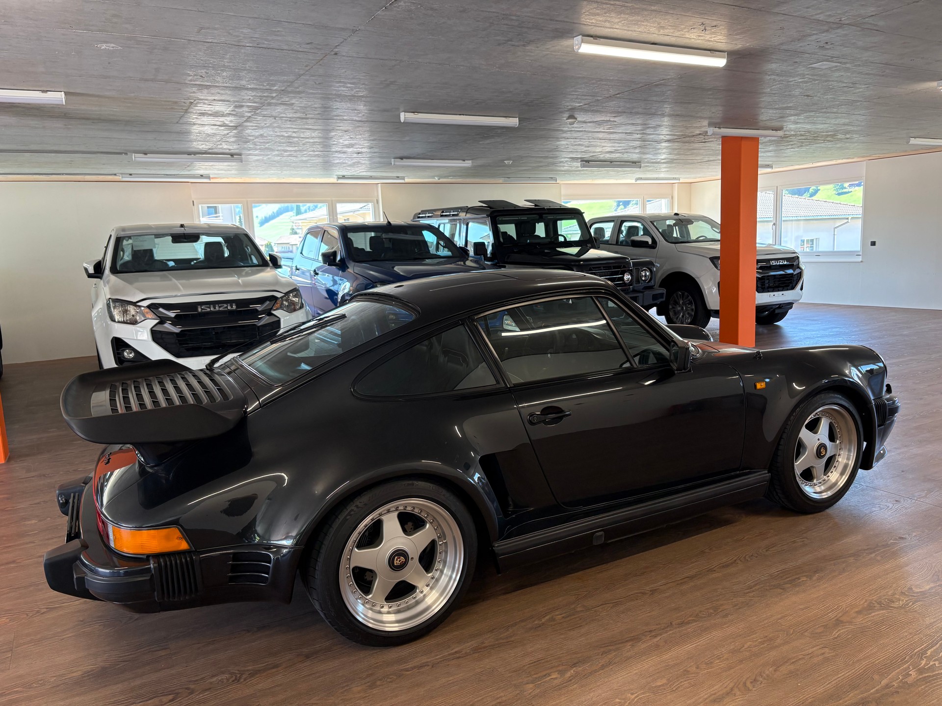 PORSCHE 911 Turbo-image-5