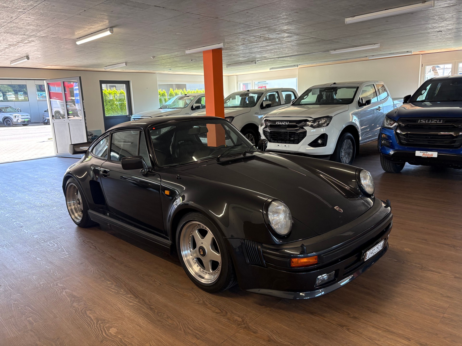 PORSCHE 911 Turbo