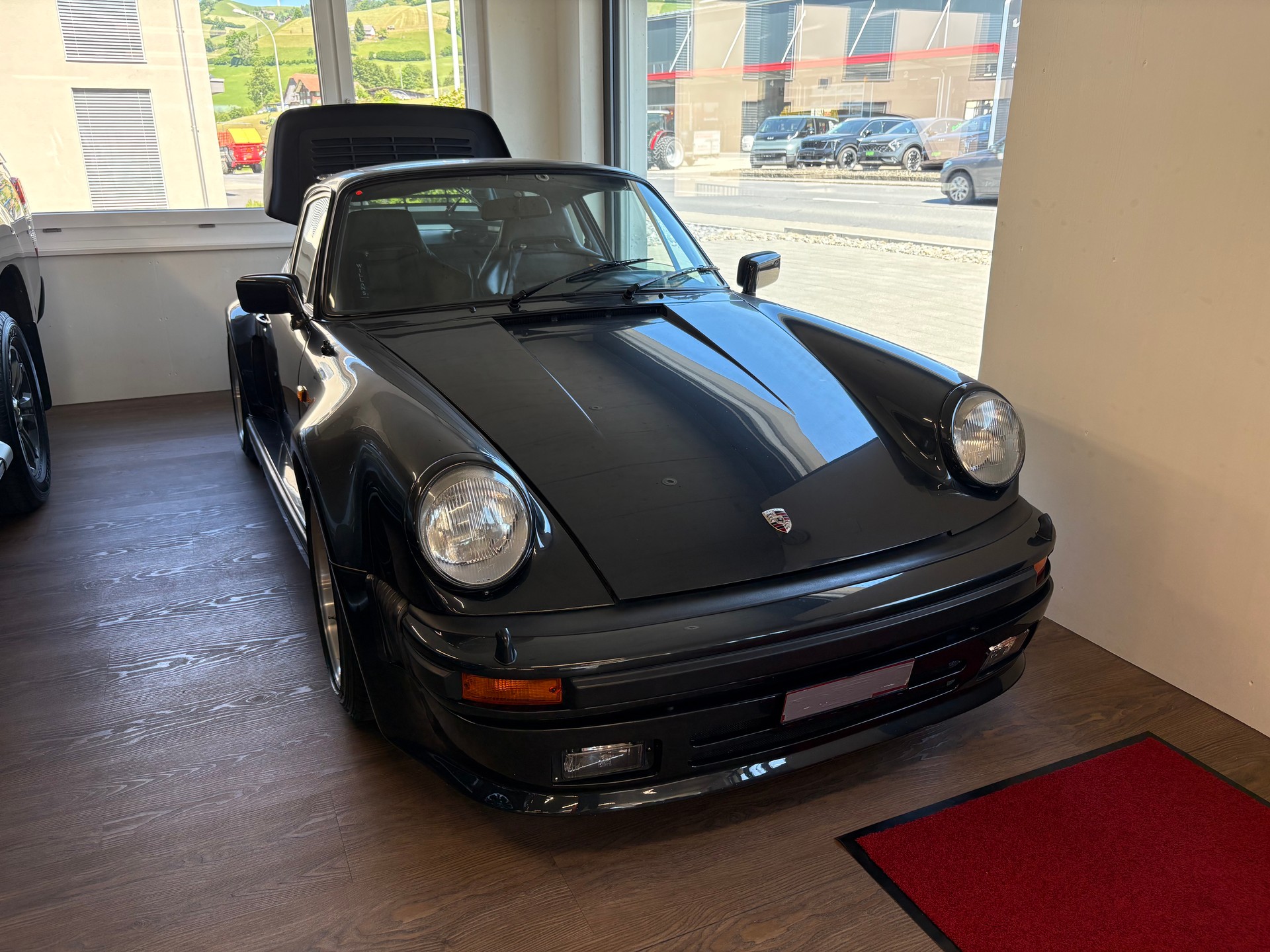 PORSCHE 911 Turbo-image-6