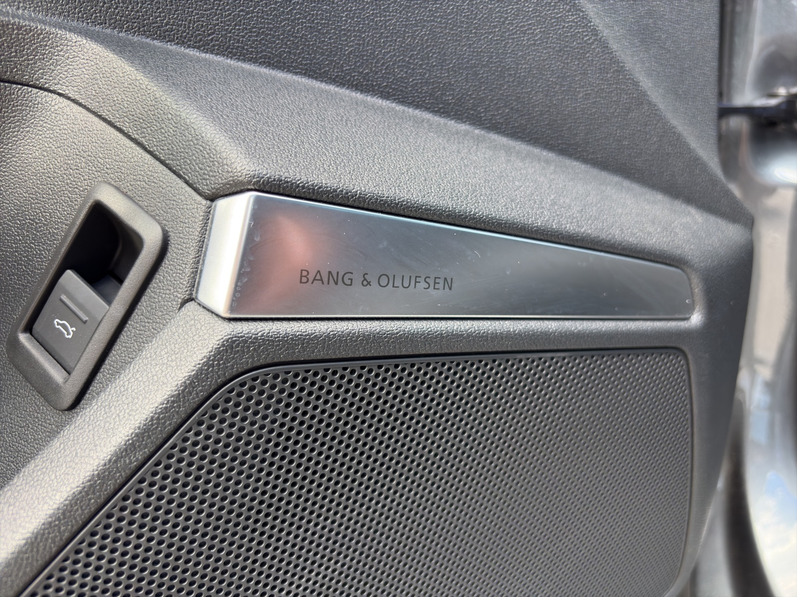 AUDI RS3 Sportback 2.5 TSI quattro S-tronic-image-15