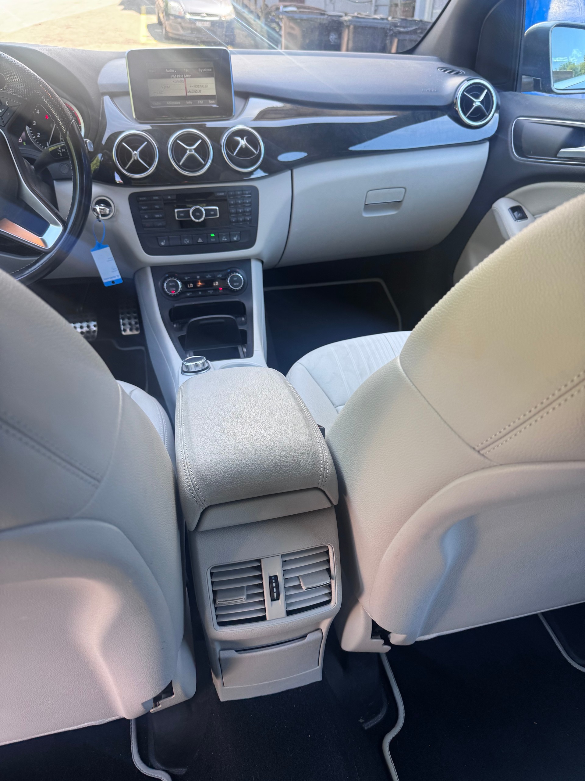 MERCEDES-BENZ B 250 7G-DCT-image-6