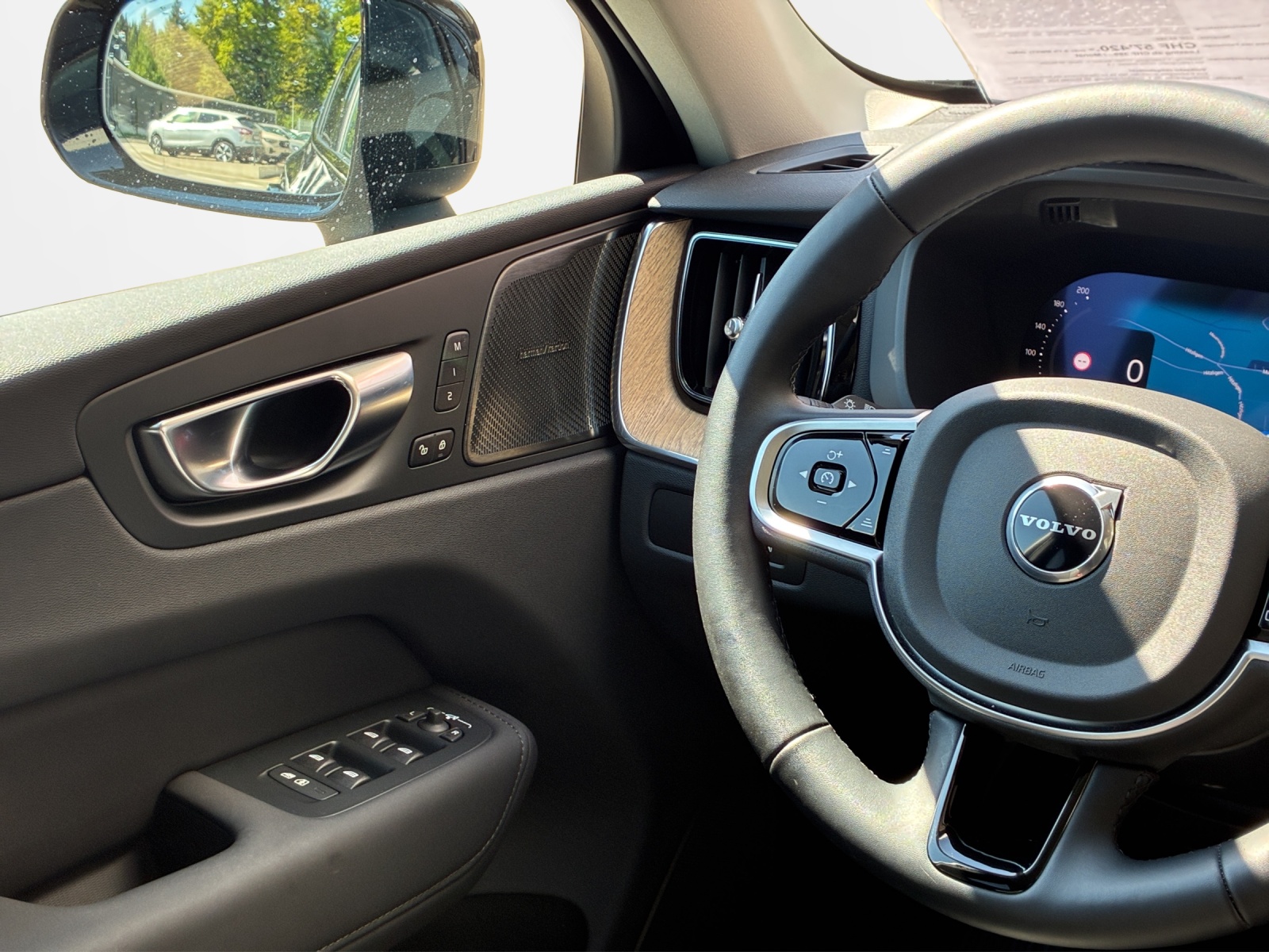 VOLVO XC60 2.0 T8 TE Plus Dark eAWD-image-16