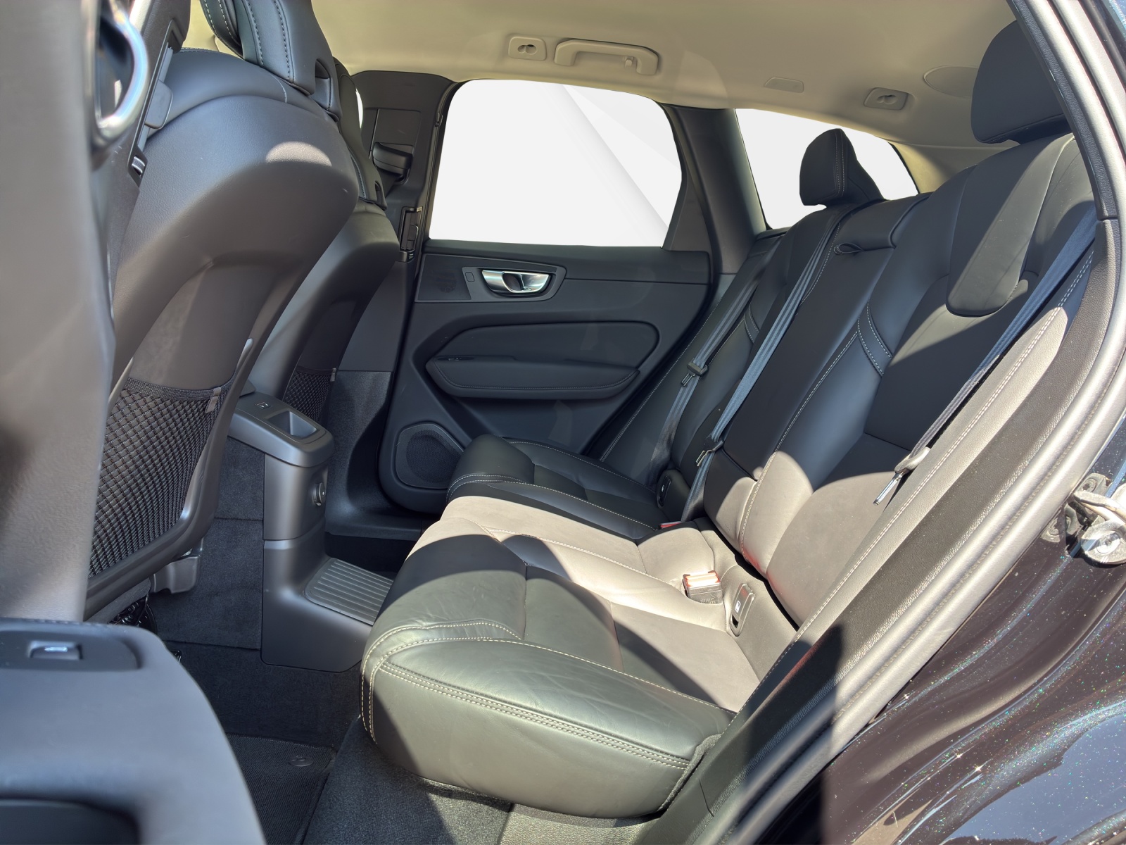 VOLVO XC60 2.0 T8 TE Plus Dark eAWD-image-13