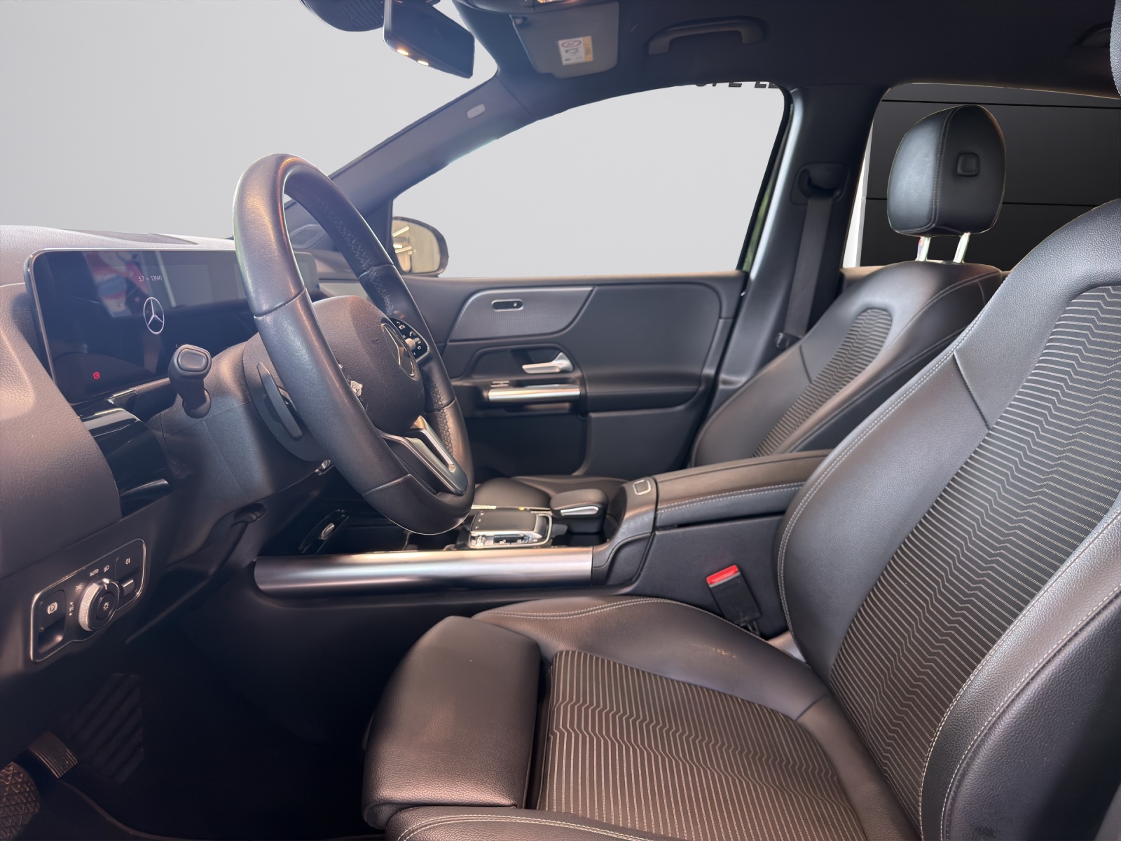 MERCEDES-BENZ B 220 4Matic Progressive-image-10