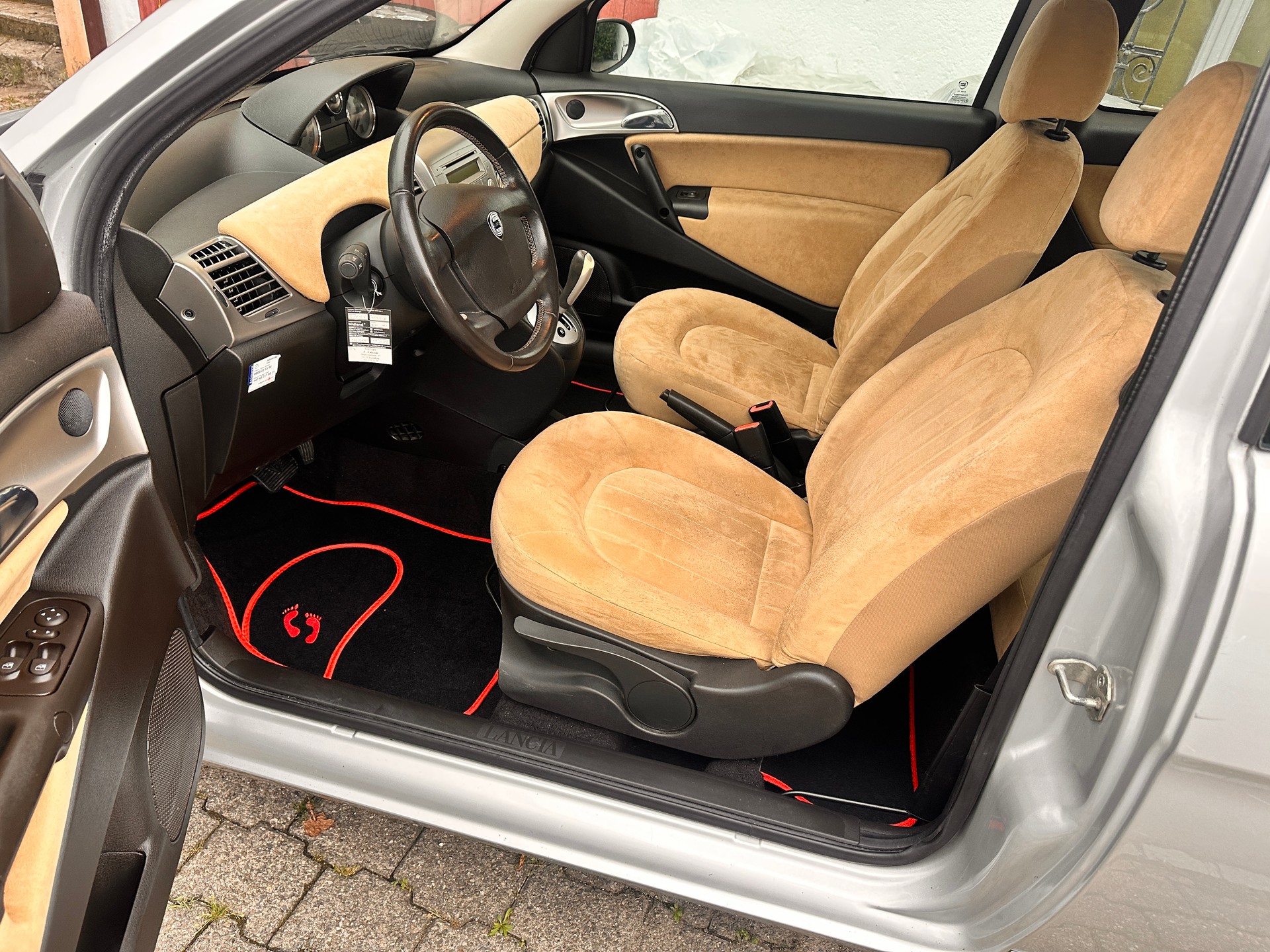 LANCIA Ypsilon 1.4 16V Platino-showroom-element-2