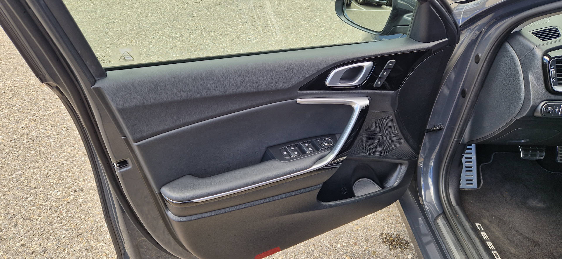 KIA Ceed SW 1.6 GDi Plug-in Hybrid Style-image-2