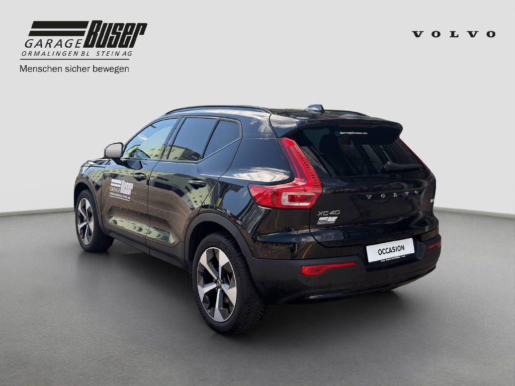VOLVO XC40 2.0 B3 MH Plus Dark-showroom-element-2