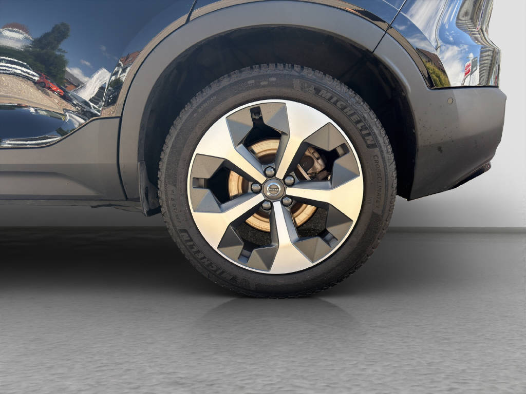 VOLVO XC40 2.0 B3 MH Plus Dark-image-13