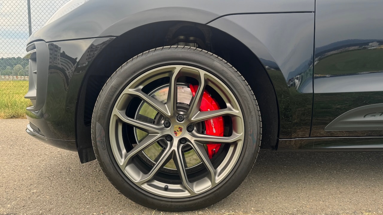 PORSCHE Macan GTS PDK-image-11