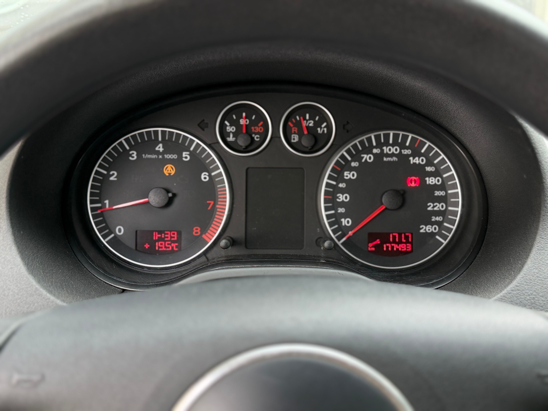 AUDI A3 2.0 FSI | Frisch MFK | Frisch Service | Klima | Servicegepflegt | CH-Fahrzeug-image-9