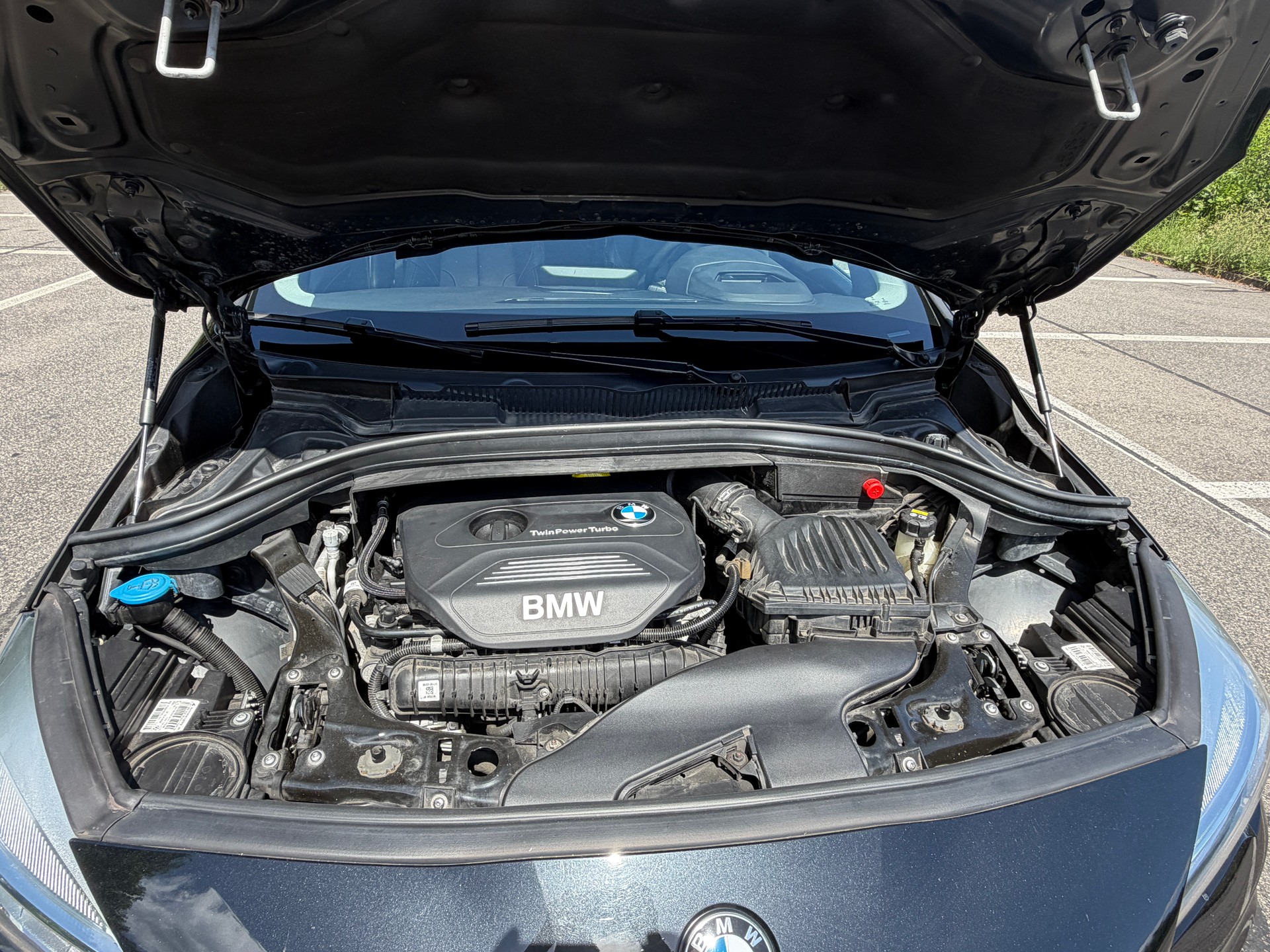 BMW 225i xDrive-image-7