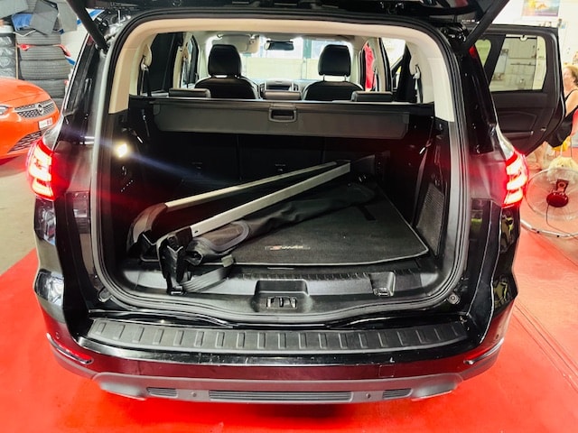 FORD S-Max 2.0 TDCi Titanium AWD PowerShift-image-14