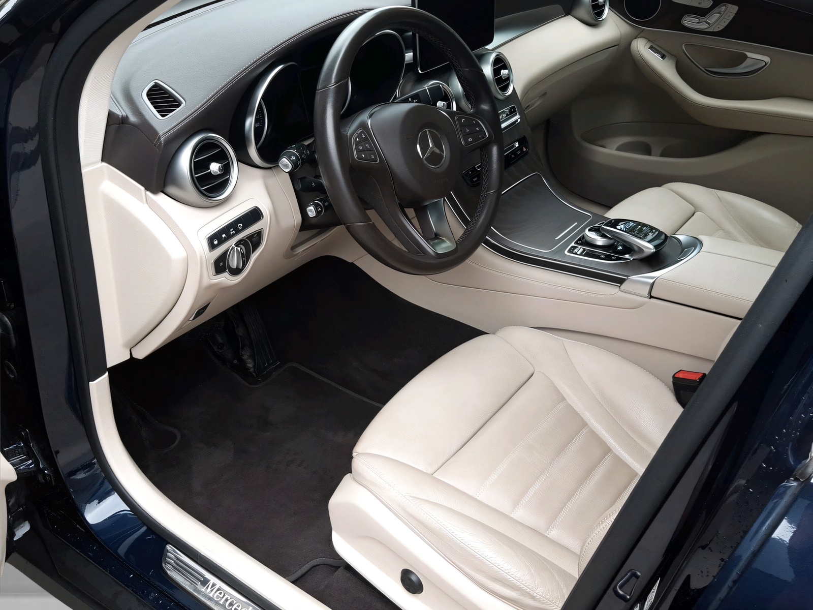 MERCEDES-BENZ GLC 250 d 4Matic-image-7