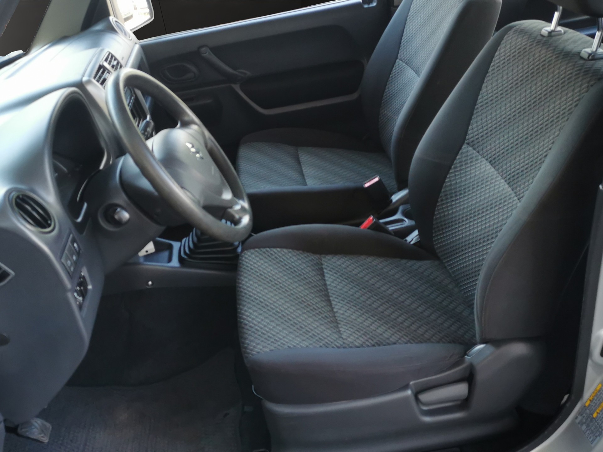 SUZUKI Jimny 1.3 16V Compact Top-image-10